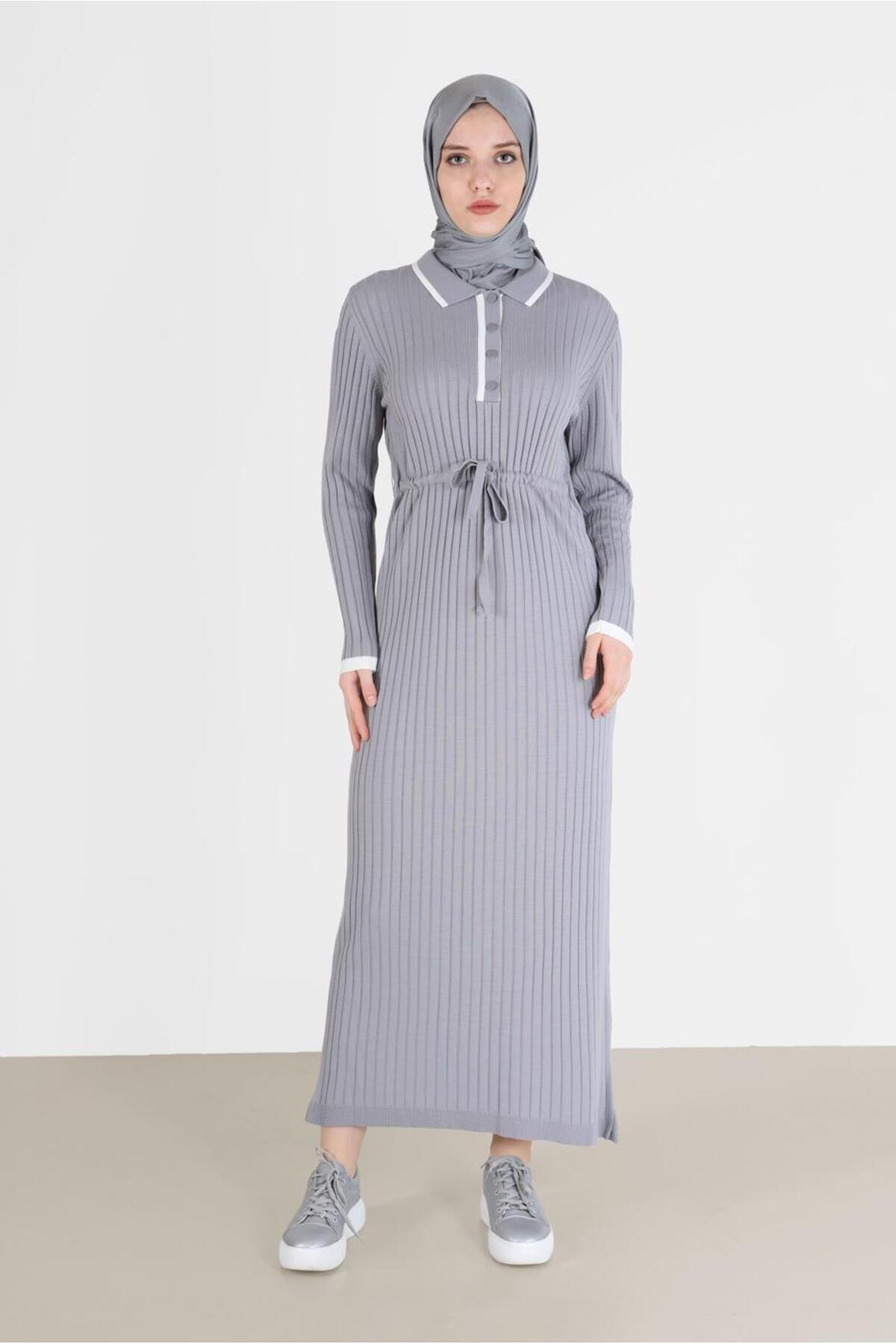 آلوینا لباس مجلسی یقه پولو کد ۴۲۱۲۲ آلوینا لباس مجلسی یقه پولو کد ۴۲۱۲۲