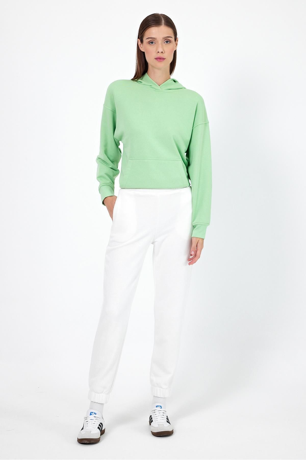 complete the look image