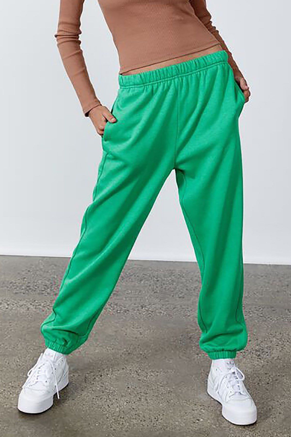 Madmext-Grüne Oversize-Jogginghose mit elastischem Bund für Damen MG1235 2