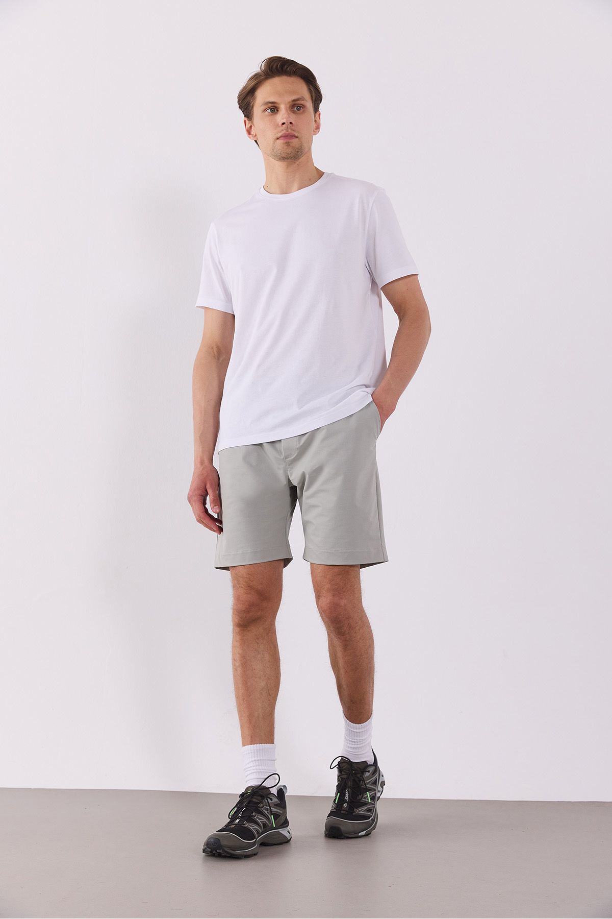 VENA-Elastic Waist Technical Shorts - Gray 8