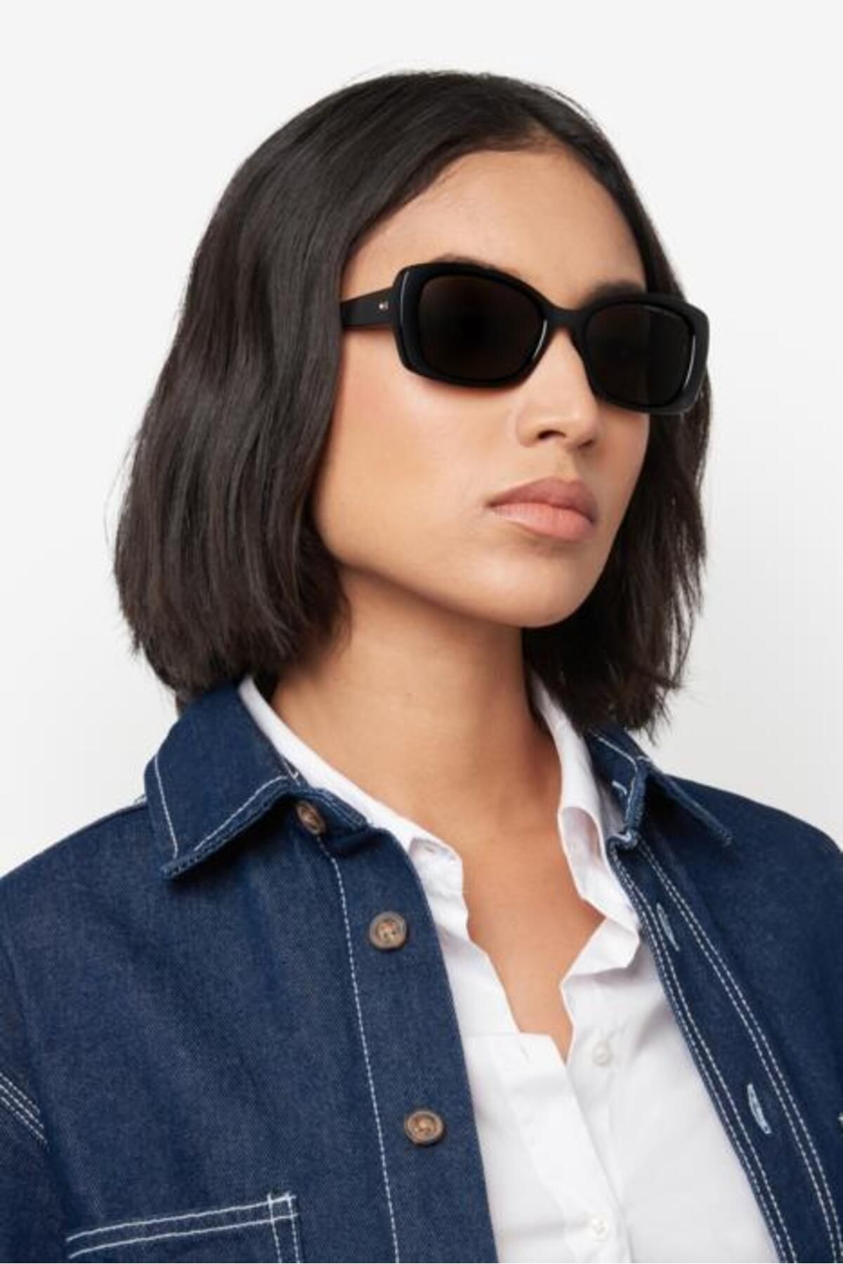 Tommy Hilfiger-Th 2225/S-807‐Black Women's Sunglasses 3