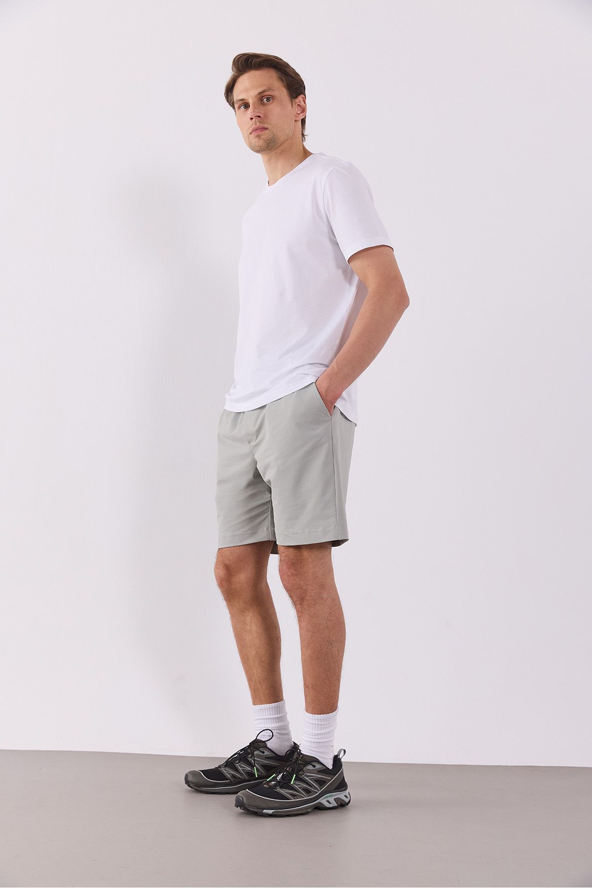 VENA-Elastic Waist Technical Shorts - Gray 7