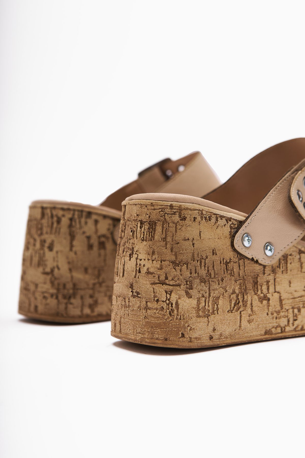Limoya-Genet Beige Screw Detailed Buckle Women's Slippers 4