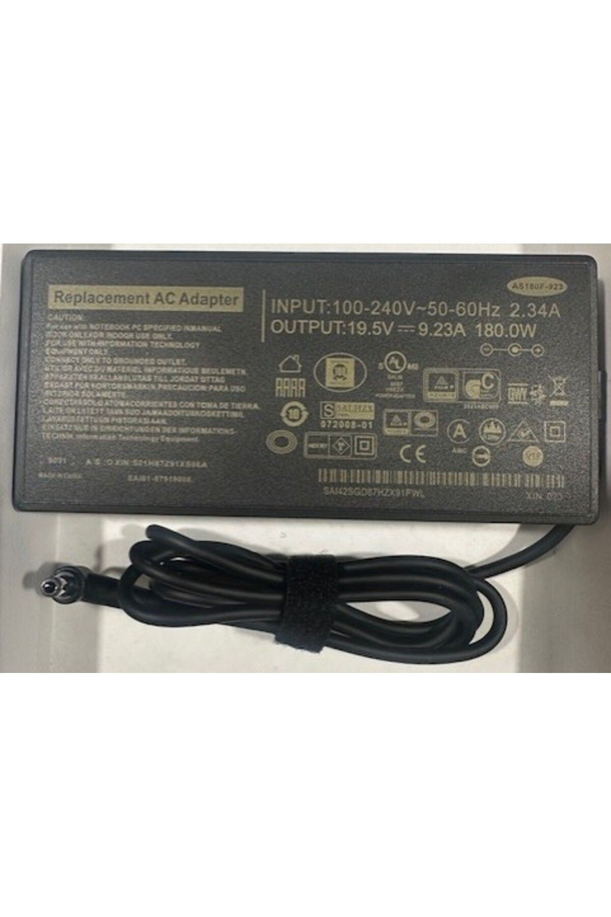 Leonpro 19.5 volt 9.23 amper 5.5 mm 2.5 mm adaptör 180 watt notebook adaptör