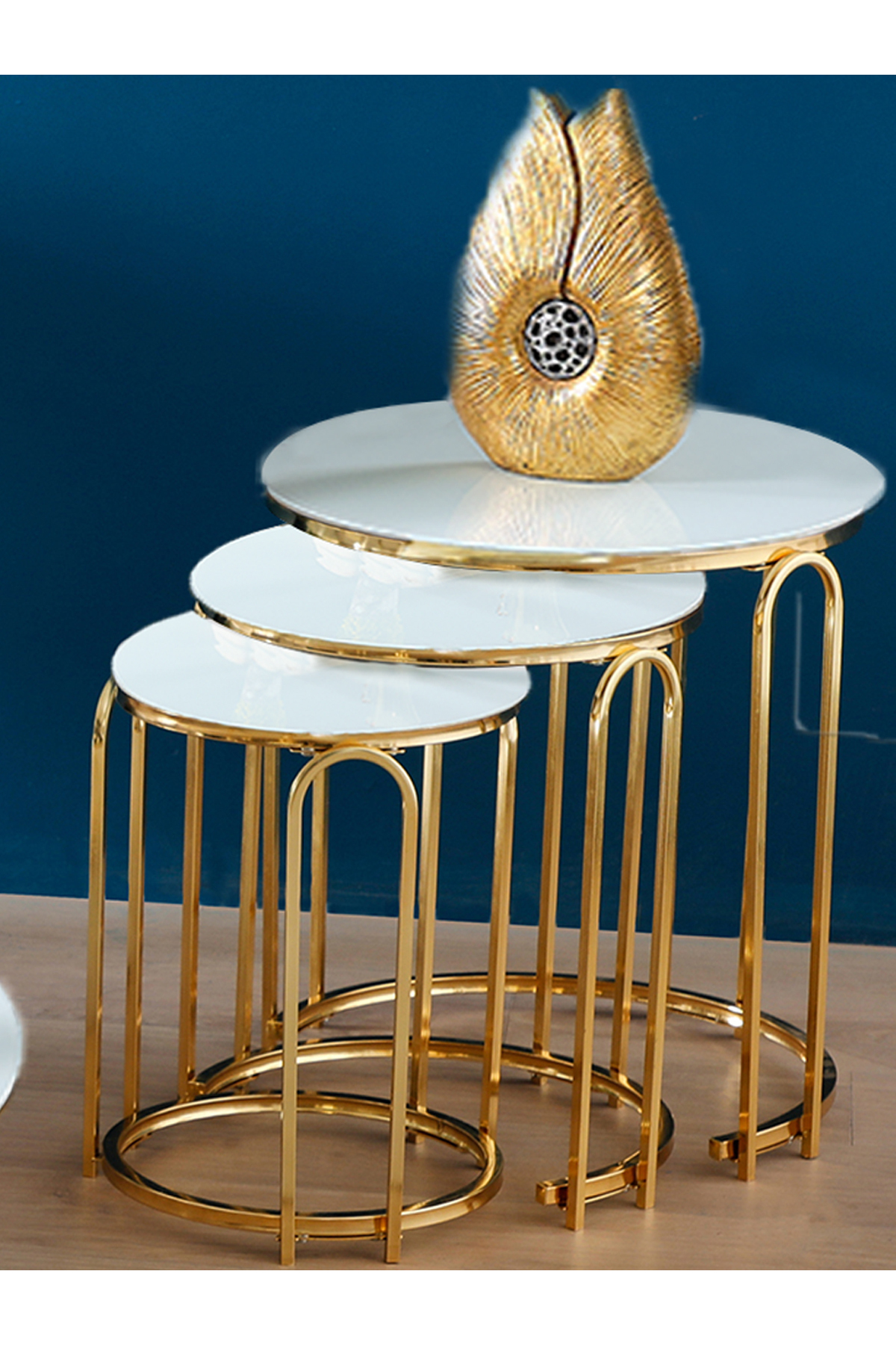 Lenka Zigon Orta Sehpa Takımı Yuvarlak Gold Metal 3+1 - Beyaz Temperli Cam lenka-zigon-orta-gold