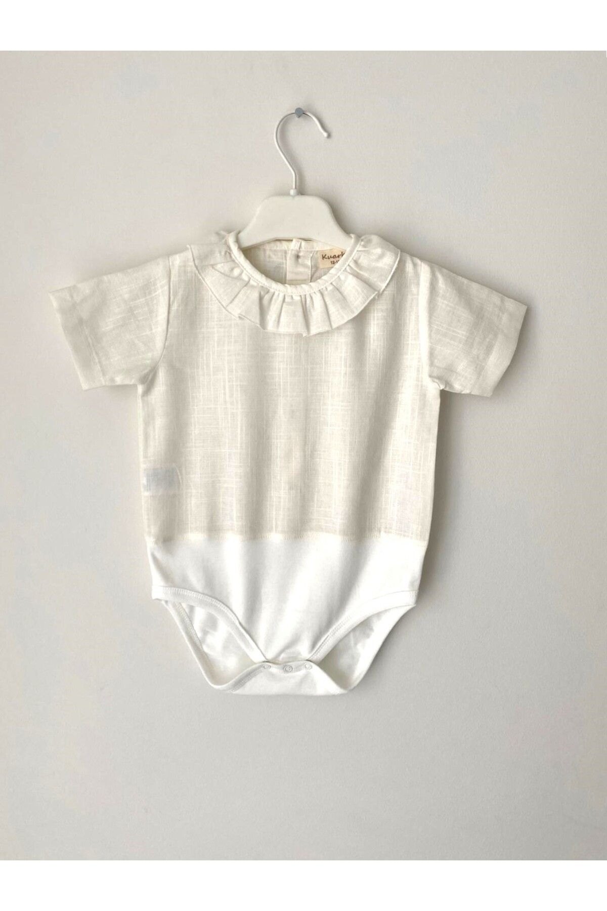 Kuarks Kız Bebek Keten Kısa Kollu Bluz Badi Fırfırlı Yaka Bebek Gömlek Yazlık Çıtçıtlı Tulum Body 0-24 Ay