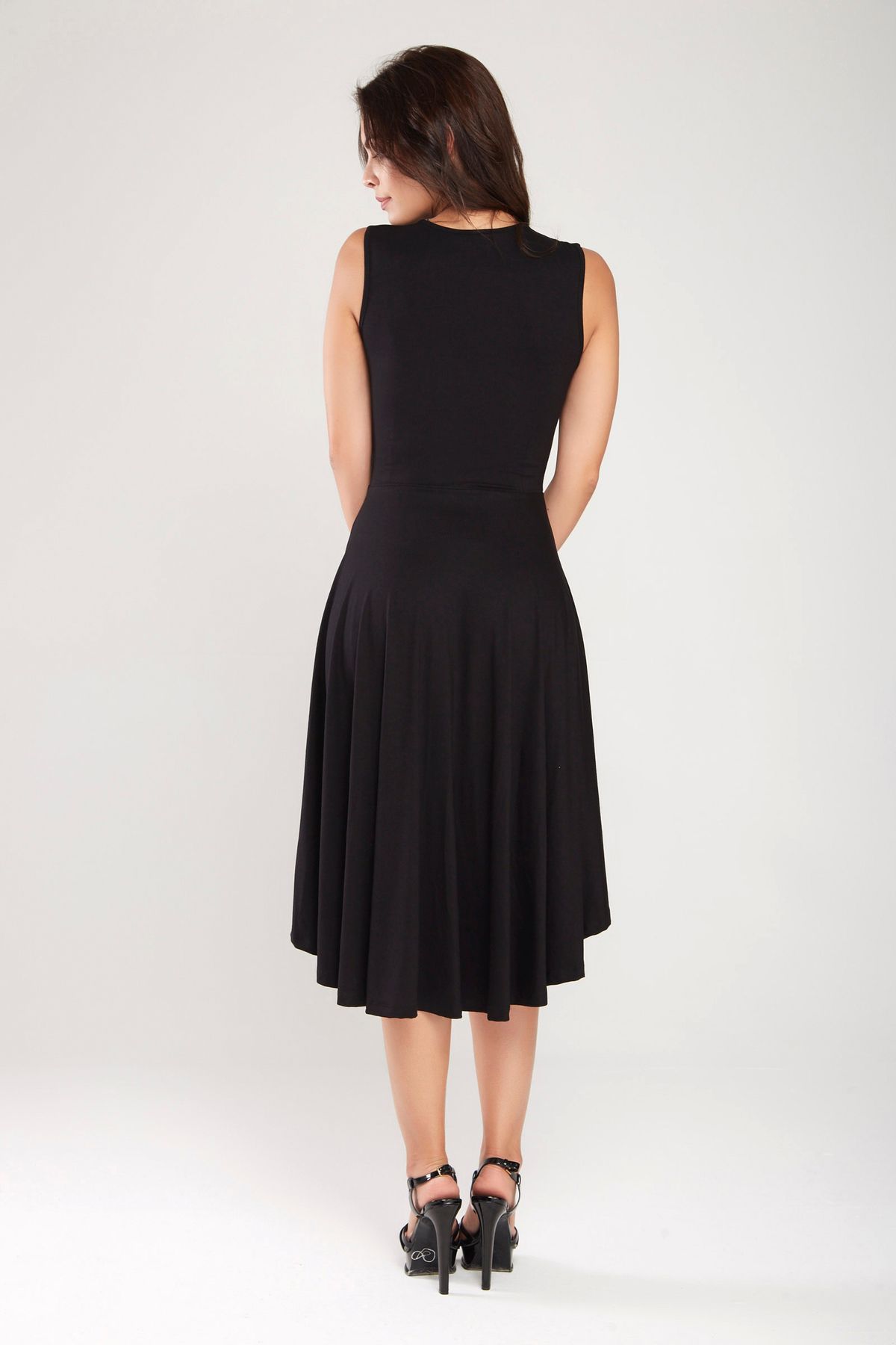 Laranor-Black V-Neck Moving Skirt Detail Asymmetrical Cut Dress 24L7546 4