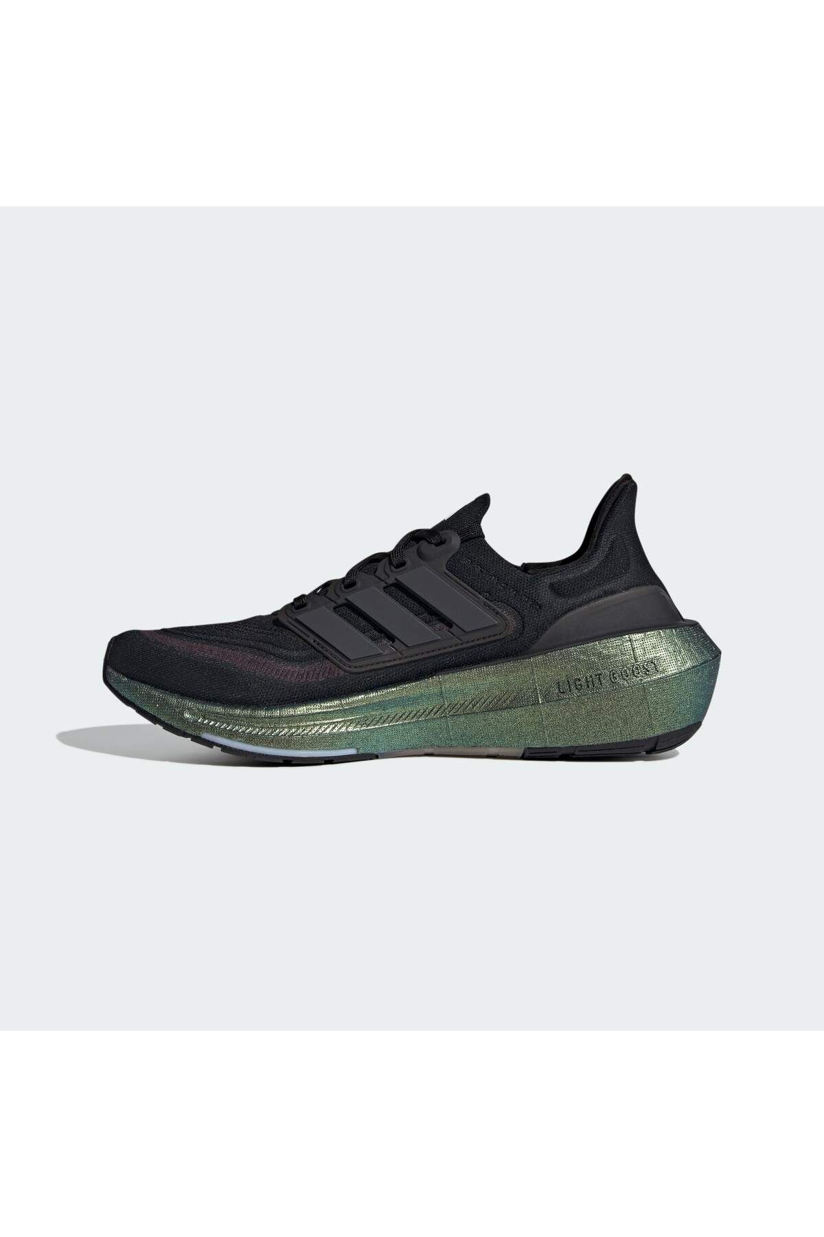 adidas نور ULTRABOOST
