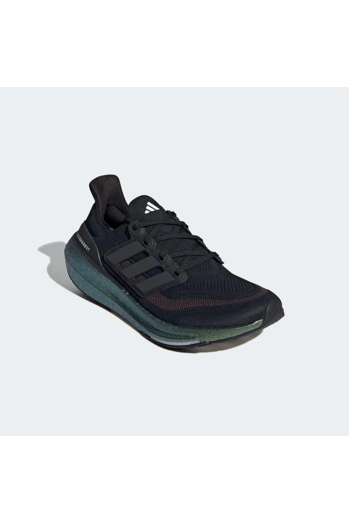 adidas نور ULTRABOOST