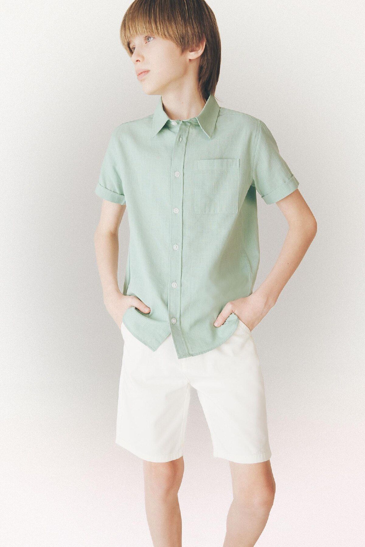 DeFacto-Boy's Basic Plain Gabardine Shorts with Pockets C2955A825Sm 3