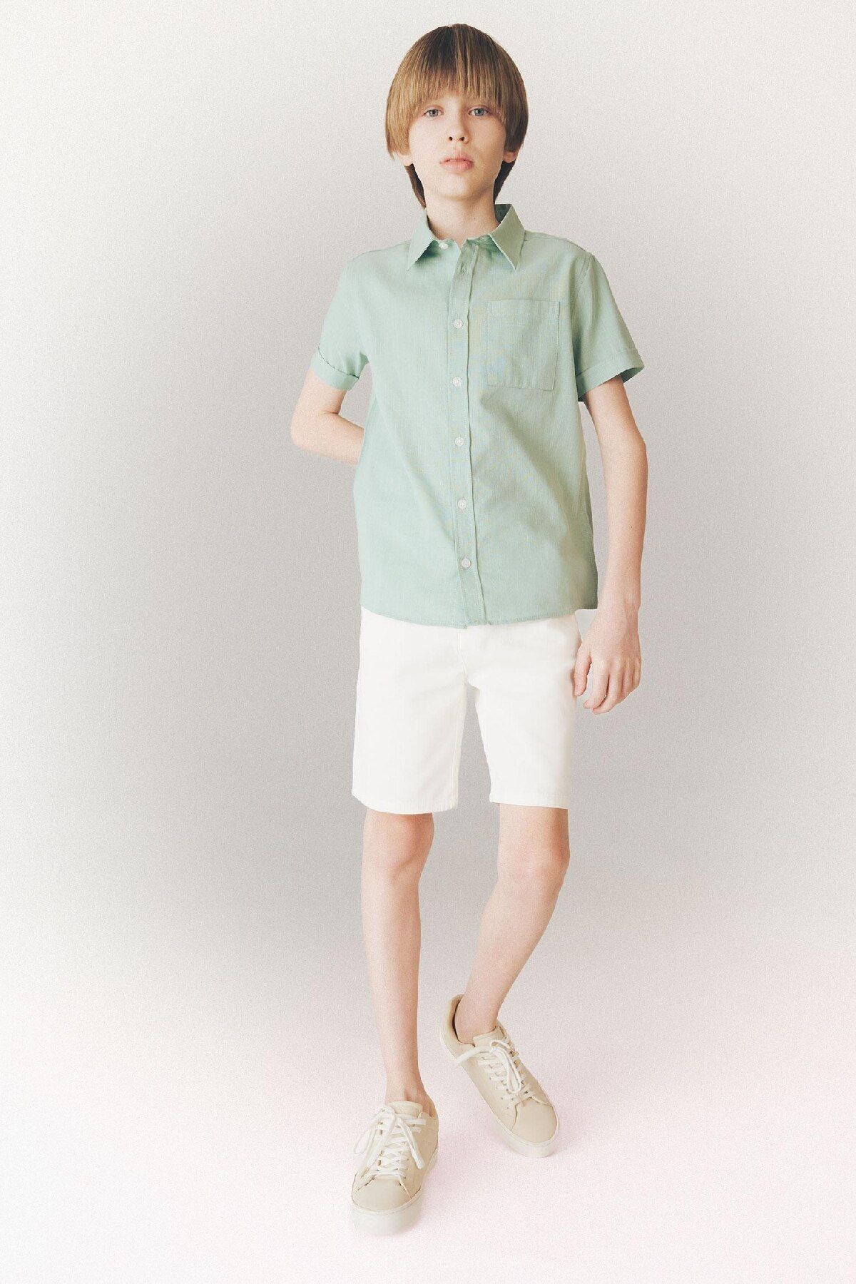 DeFacto-Boy's Basic Plain Gabardine Shorts with Pockets C2955A825Sm 2