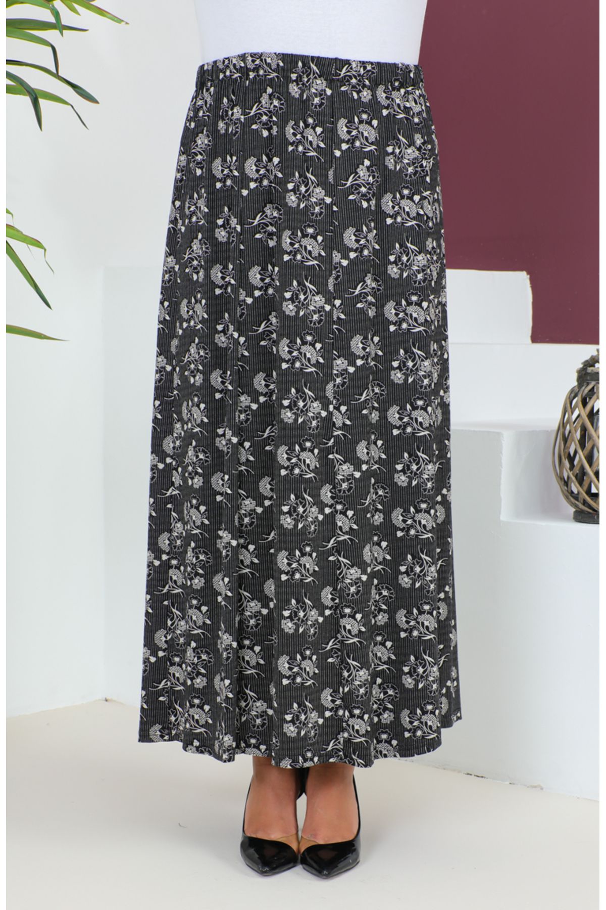 sefamerve-Black Viscose Skirt - Plus Size, Segmented, 4360L-01 3