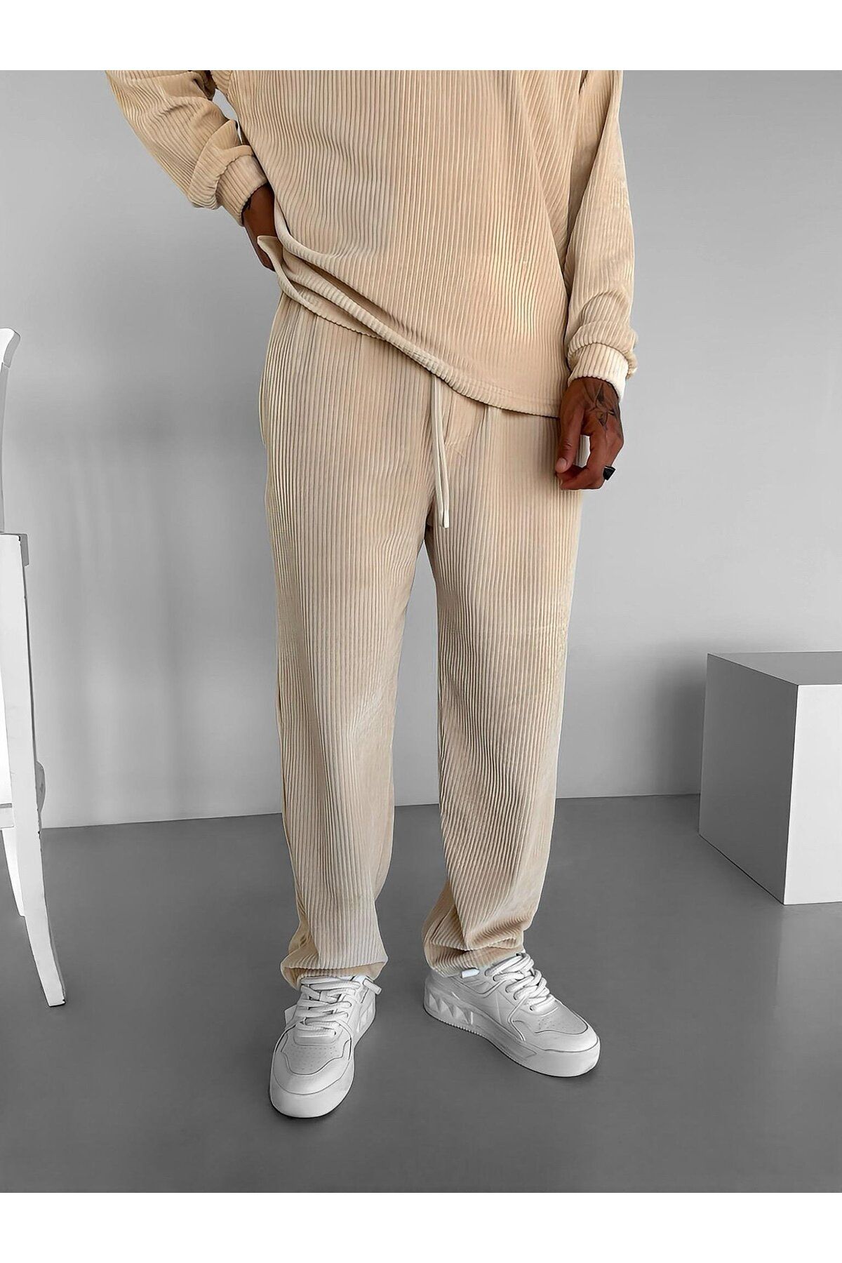 ablukaonline-Jogger pentru bărbați bej - Pantaloni din velur elastic, confortabili, cu talie elastică 4