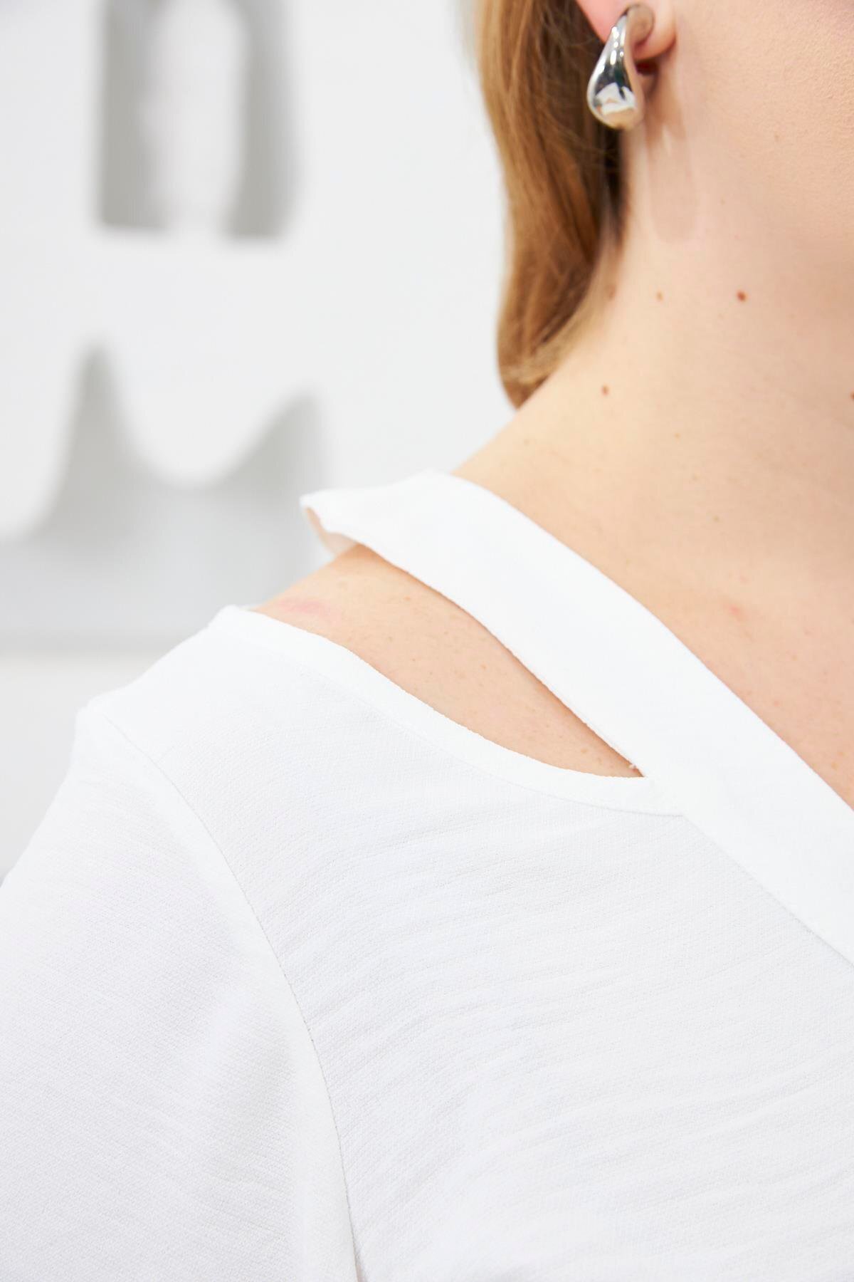 RMG-Collar Detailed Large Size Blouse Ecru 3