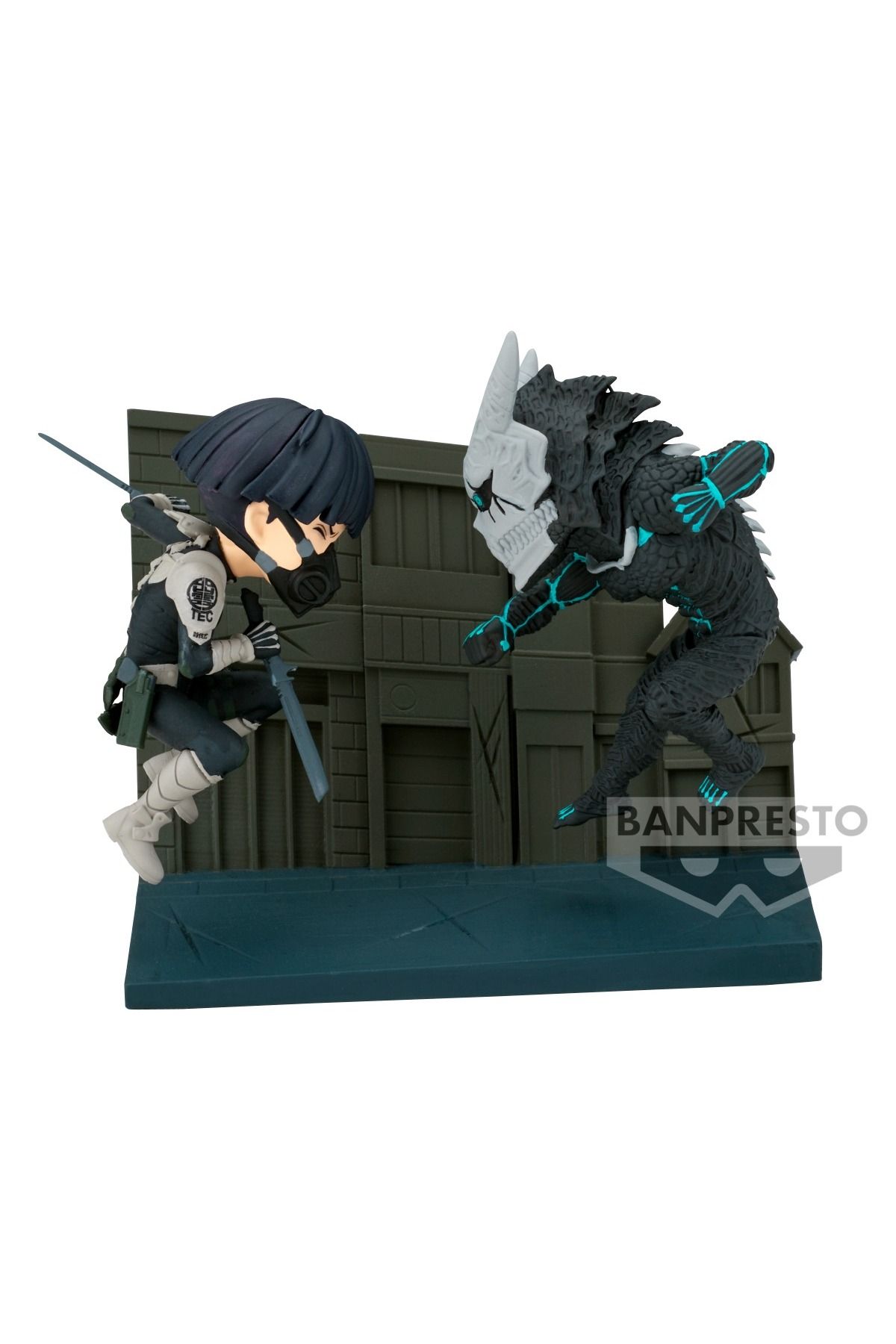 Banpresto-Kaiju No. 8 WCF Log Soshiro Hoshina Vs Kaiju No. 8 Statue 1