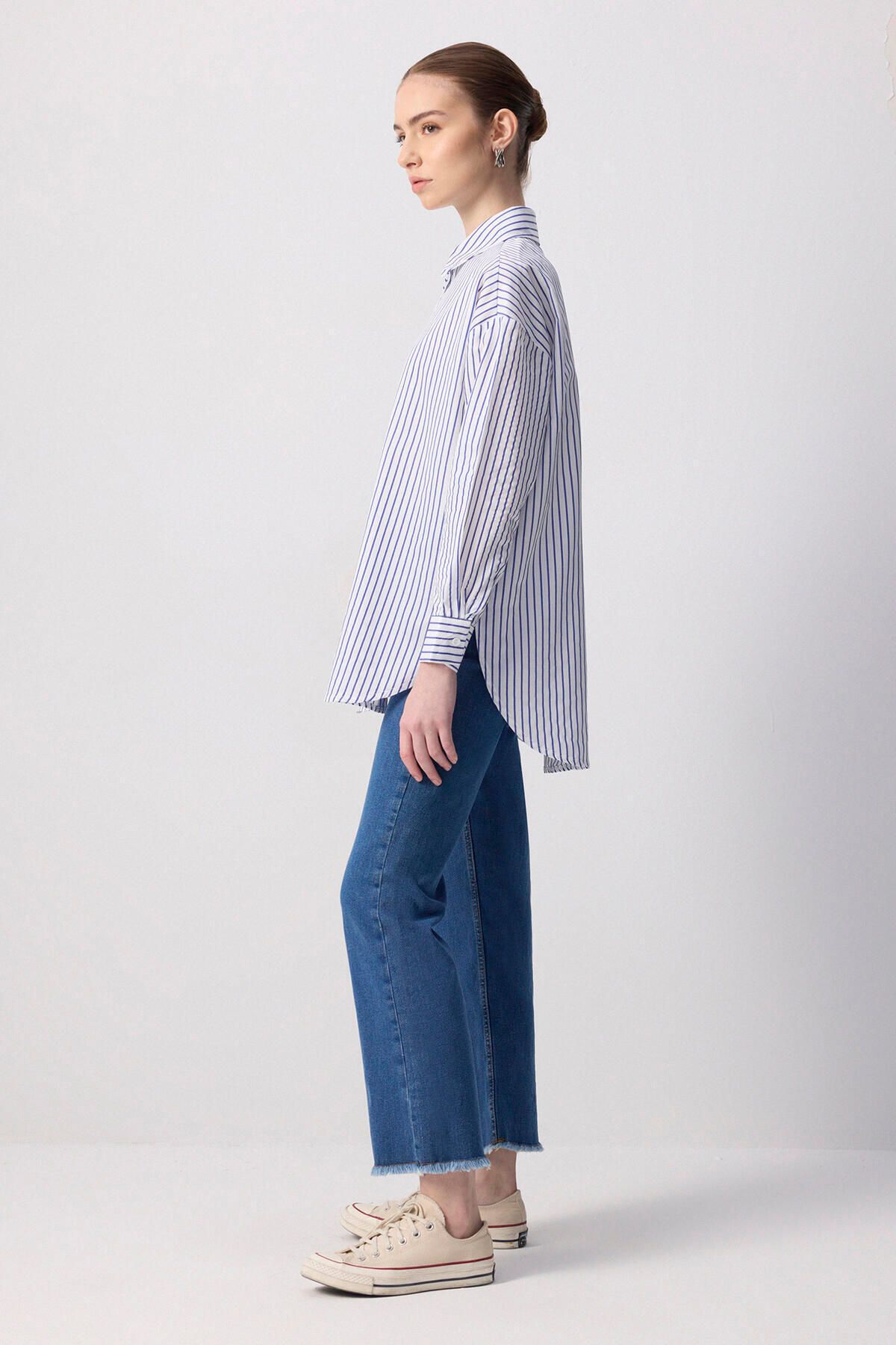 Touché Privé-Pinstripe Oversized Shirt 3