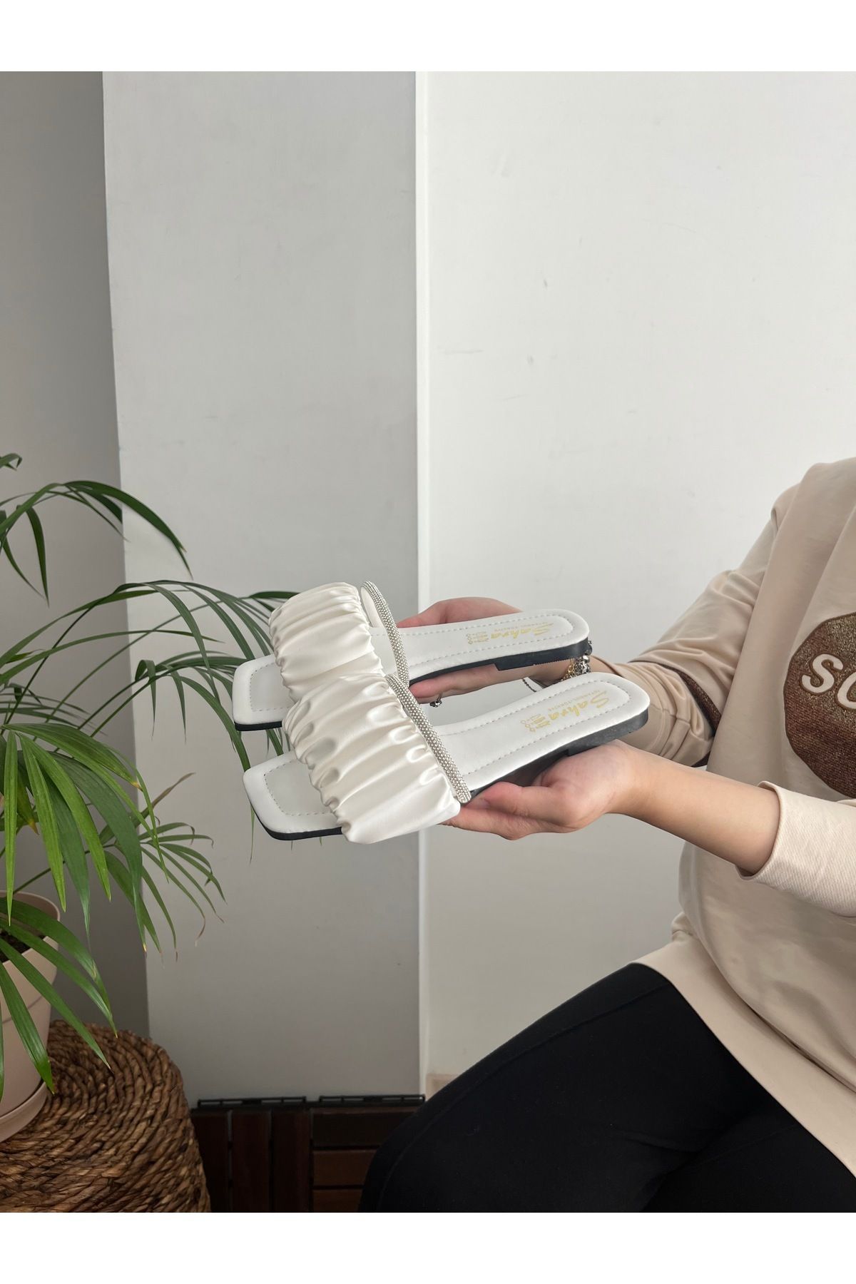 Behtah Kundura-Papuci de damă de vară cu detalii de piatră Sandale Talpă confortabilă ușoară 3