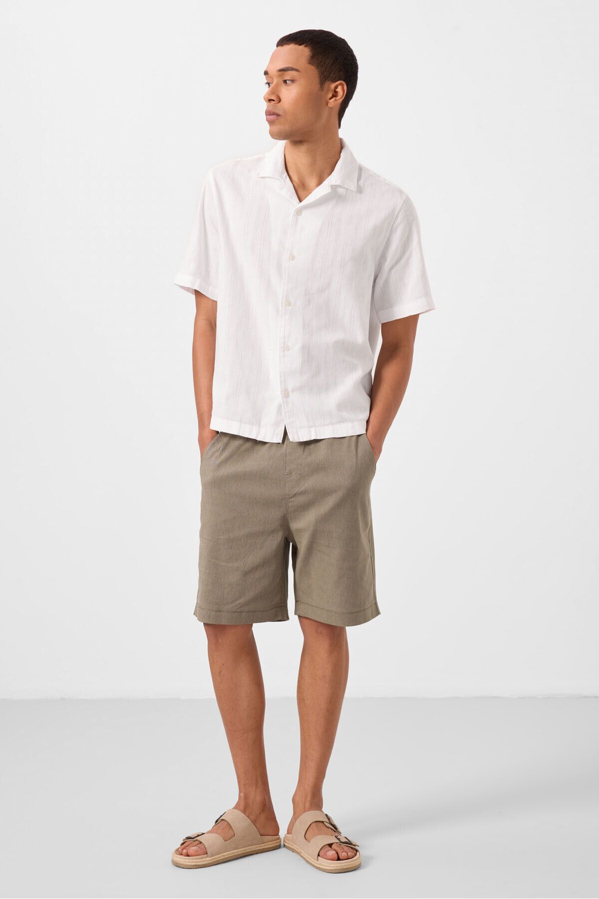 TOMMY LIFE-Camel Standard Fit Woven Lightweight Flexible Chino Men's Shorts - 81293 4