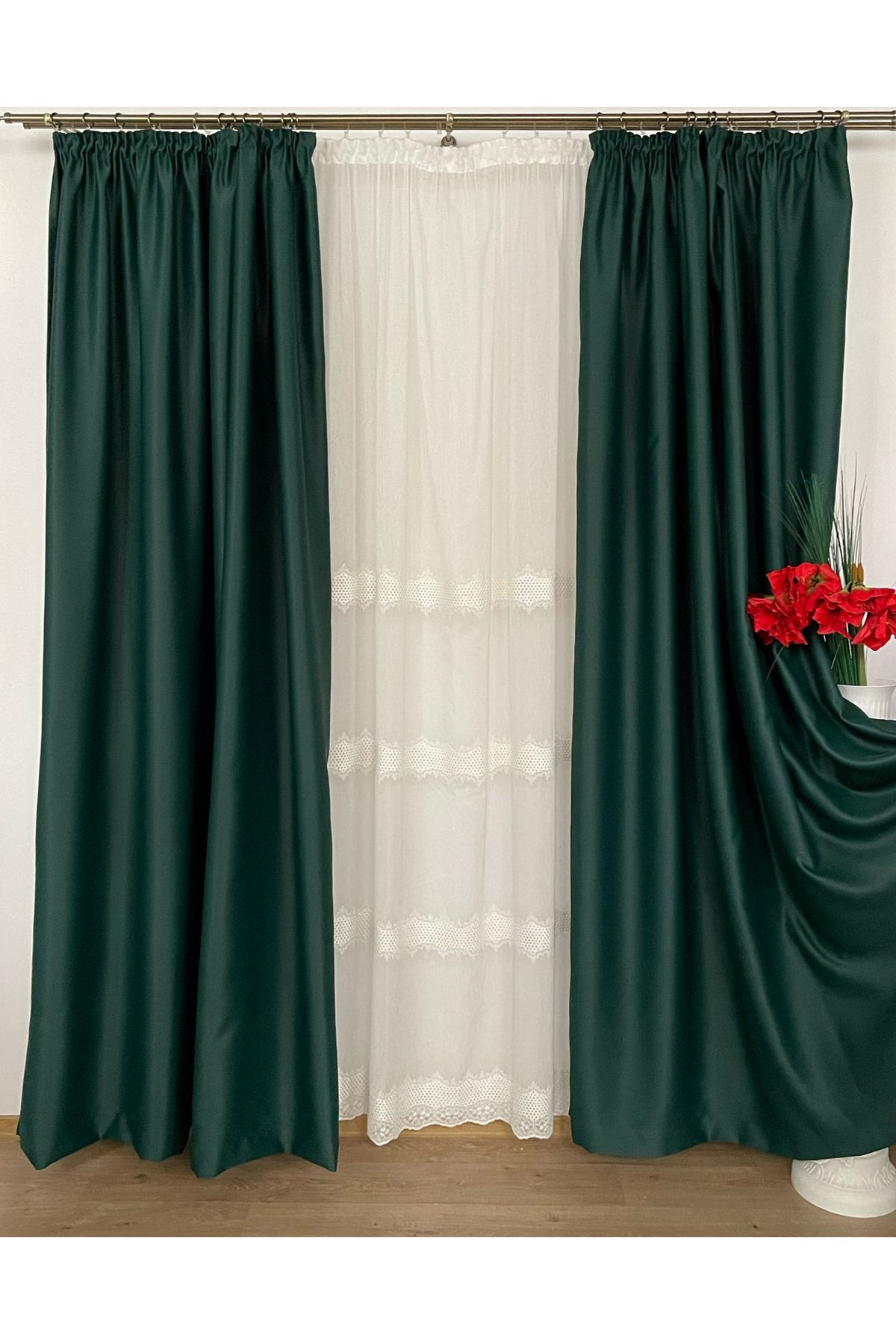 Liz Line-Set doua draperii blackout, smarald, "Monocrom Signature" by Liz Line, cu rejansa 2x140x245 DR1014 4