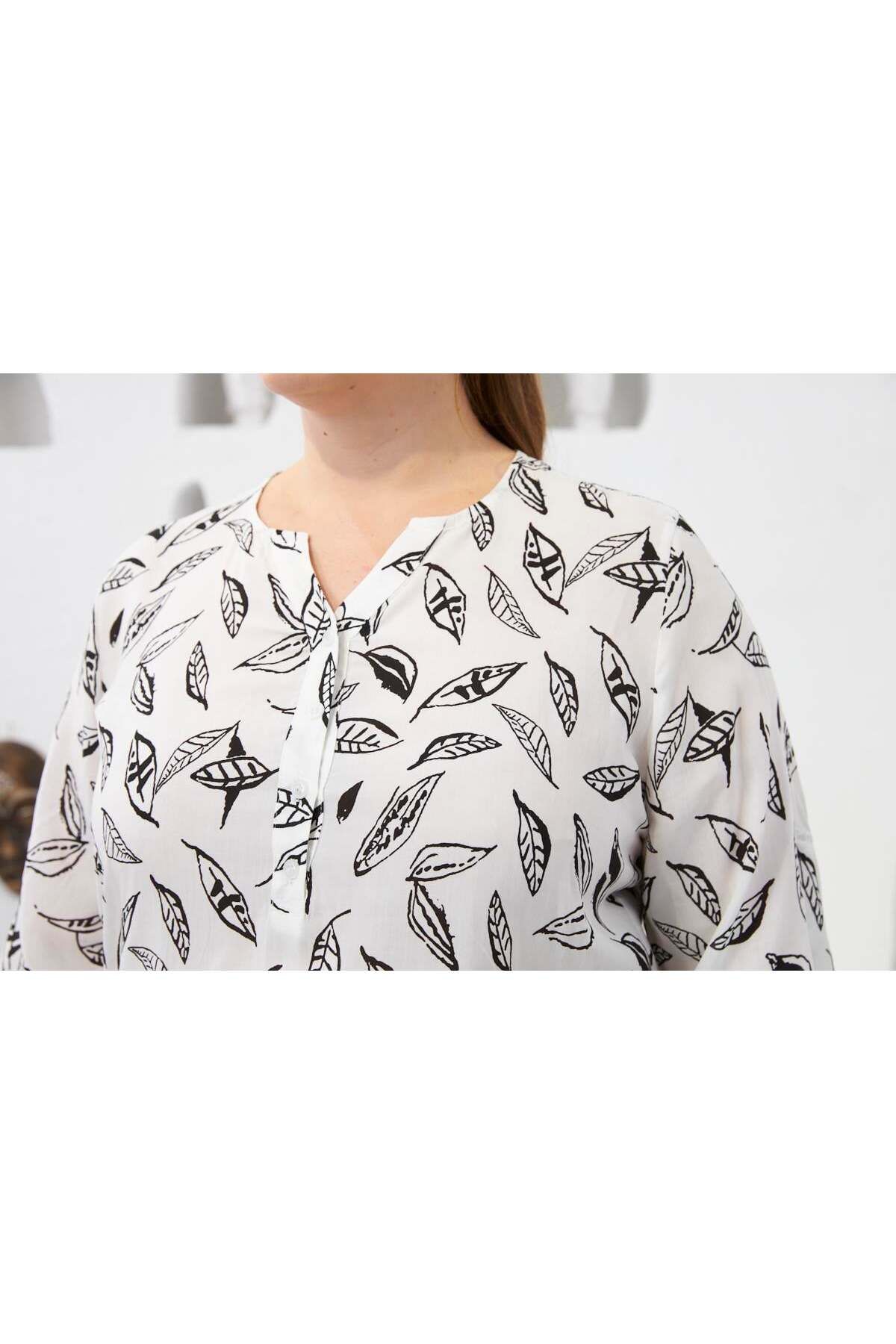 RMG-Leaf Patterned Large Size Blouse Ecru 2