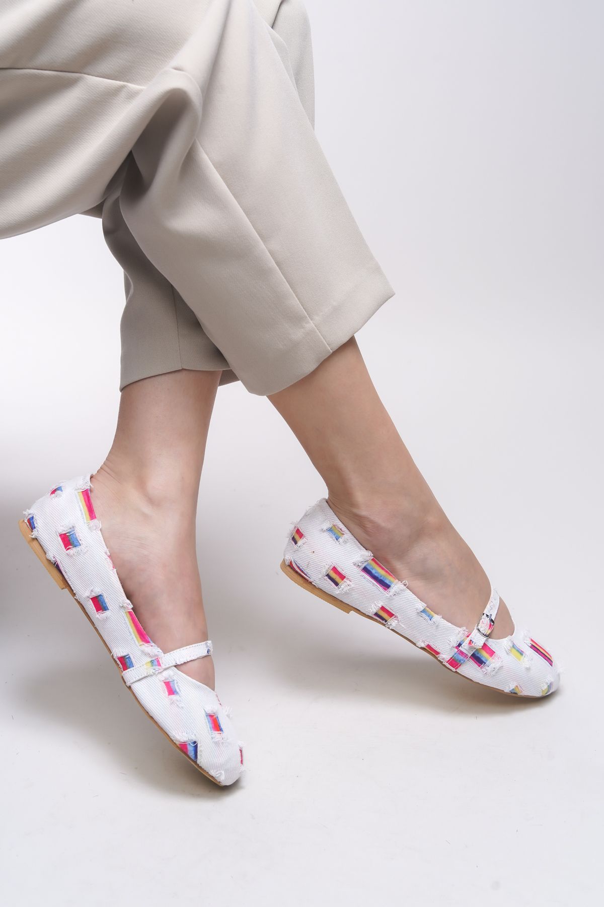 Riccon-Ghessinu Women's Ballerinas 0012230   White Jeans 2