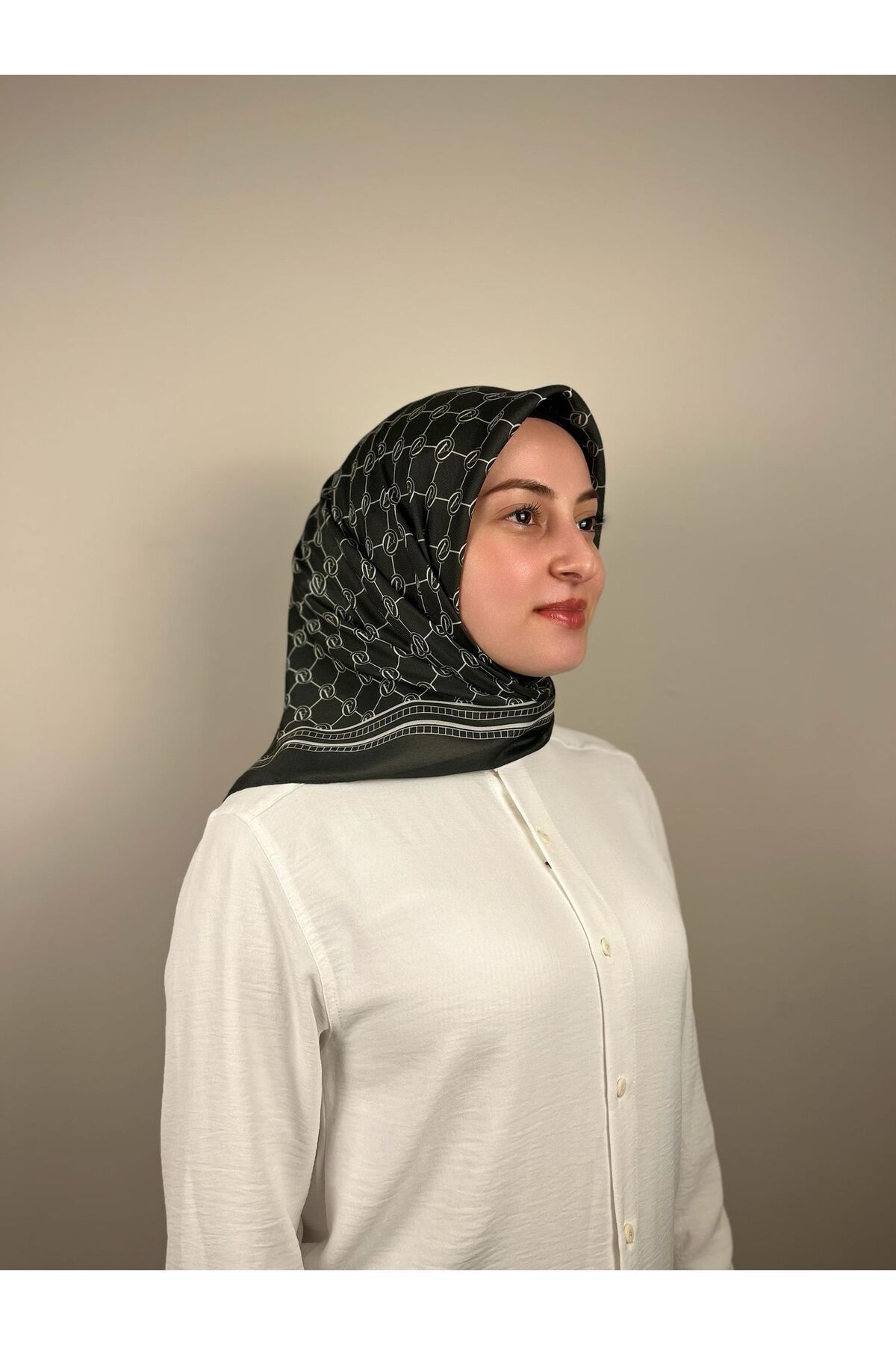 Azrina Monogram Desen Soft Eşarp