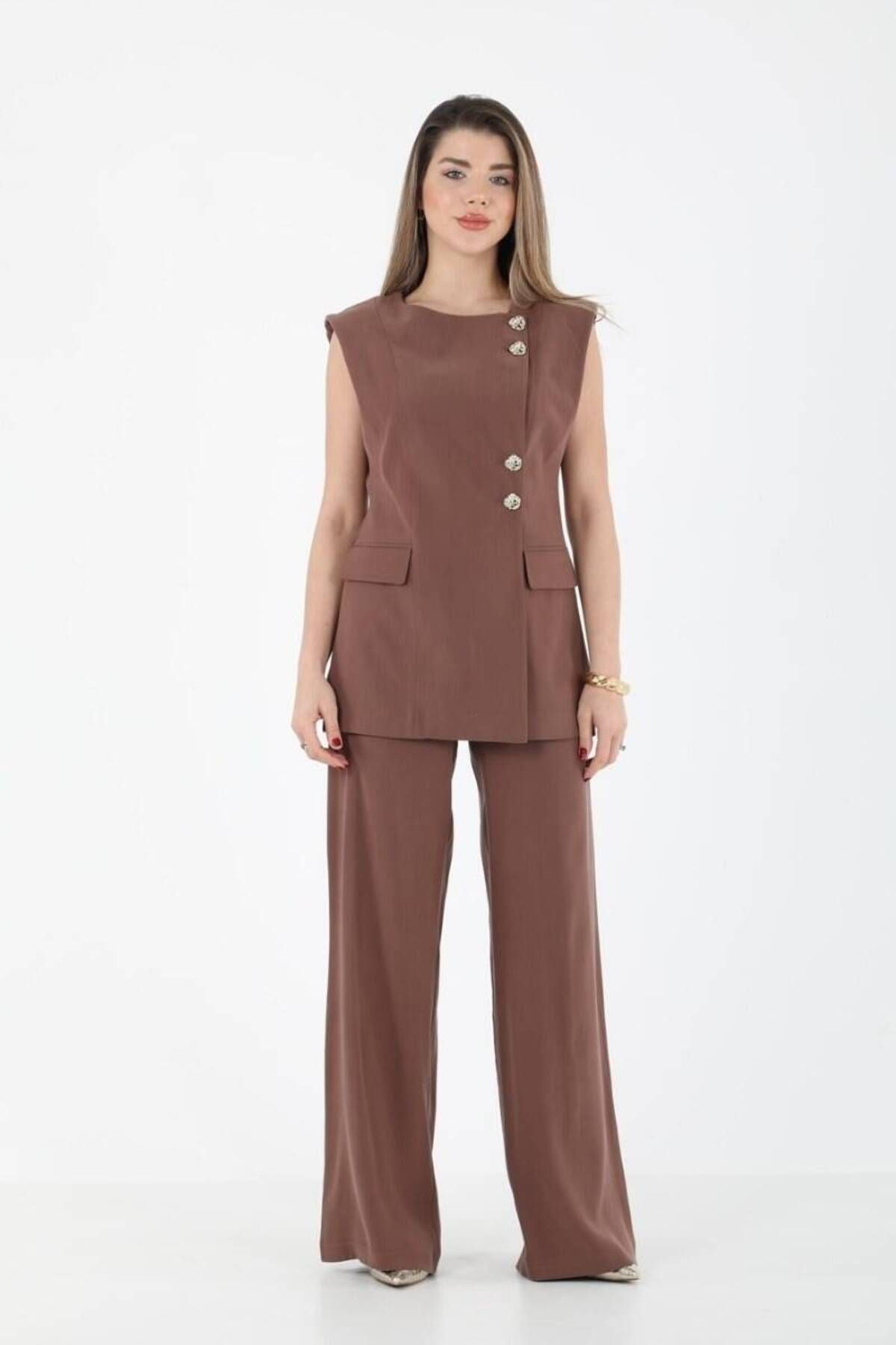 ELLA DİZAYN GOLD DETAYLI YELEK PANTOLON TAKIM