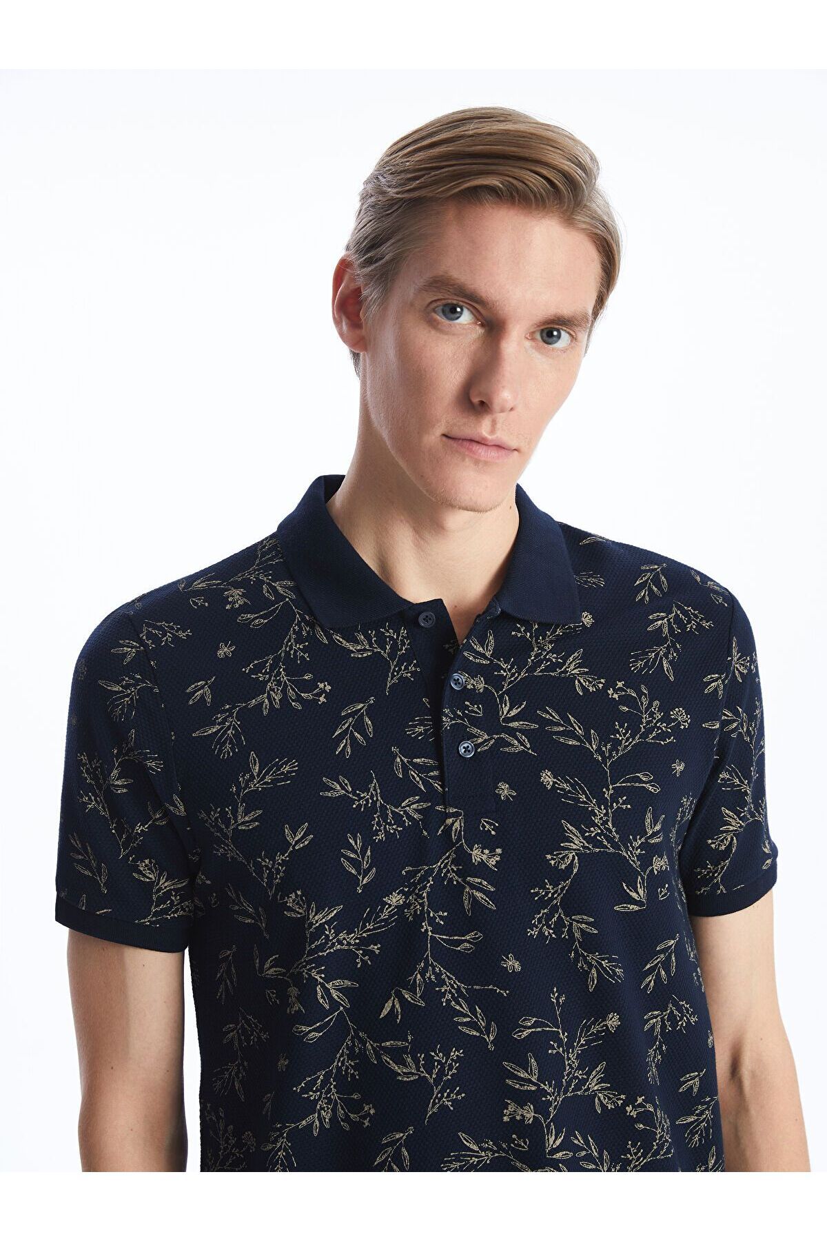 LC Waikiki Polo Yaka Kısa Kollu Desenli Erkek Tişört