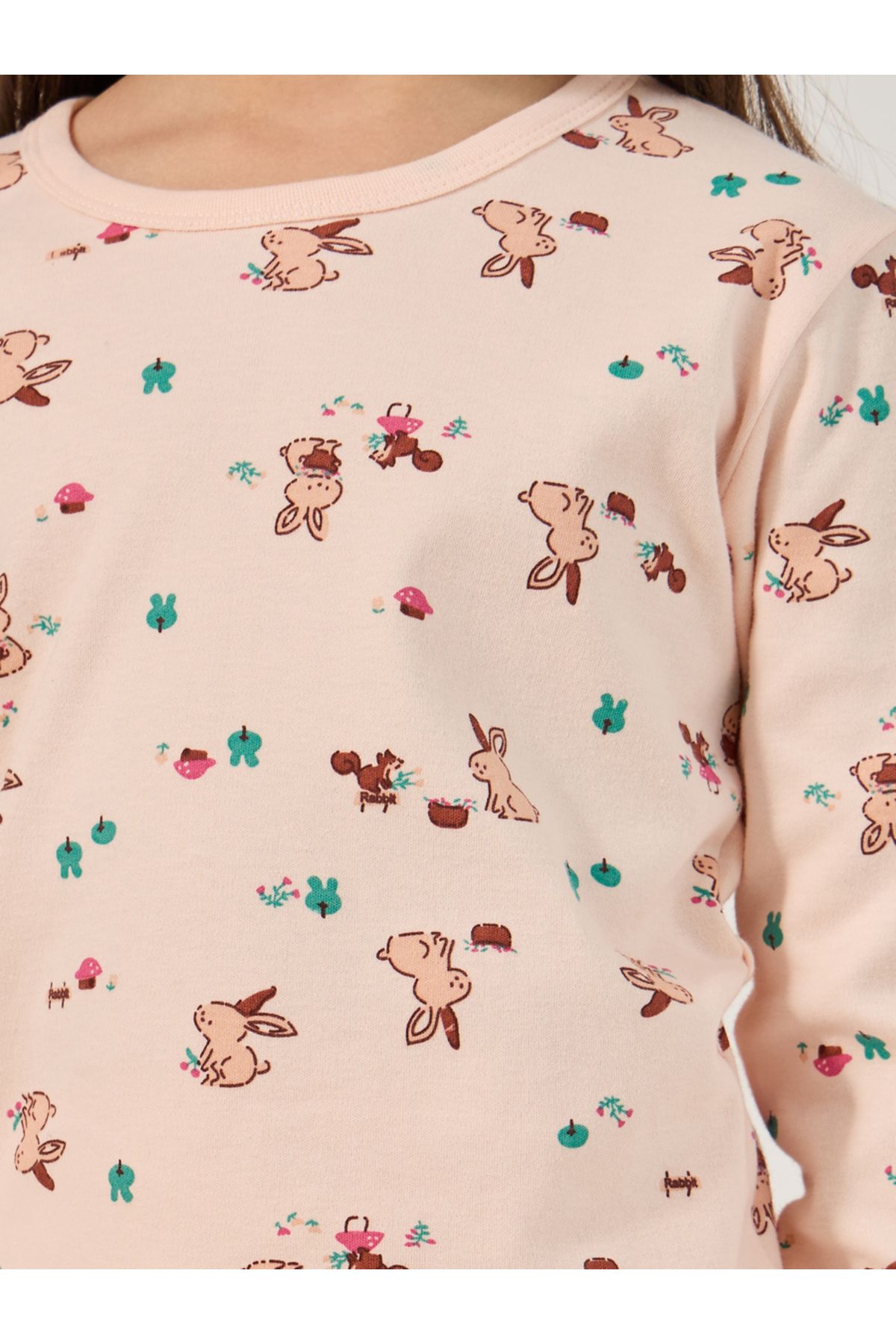 Styli-All-Over Print Round Neck T-Shirt and Pyjama Set 4