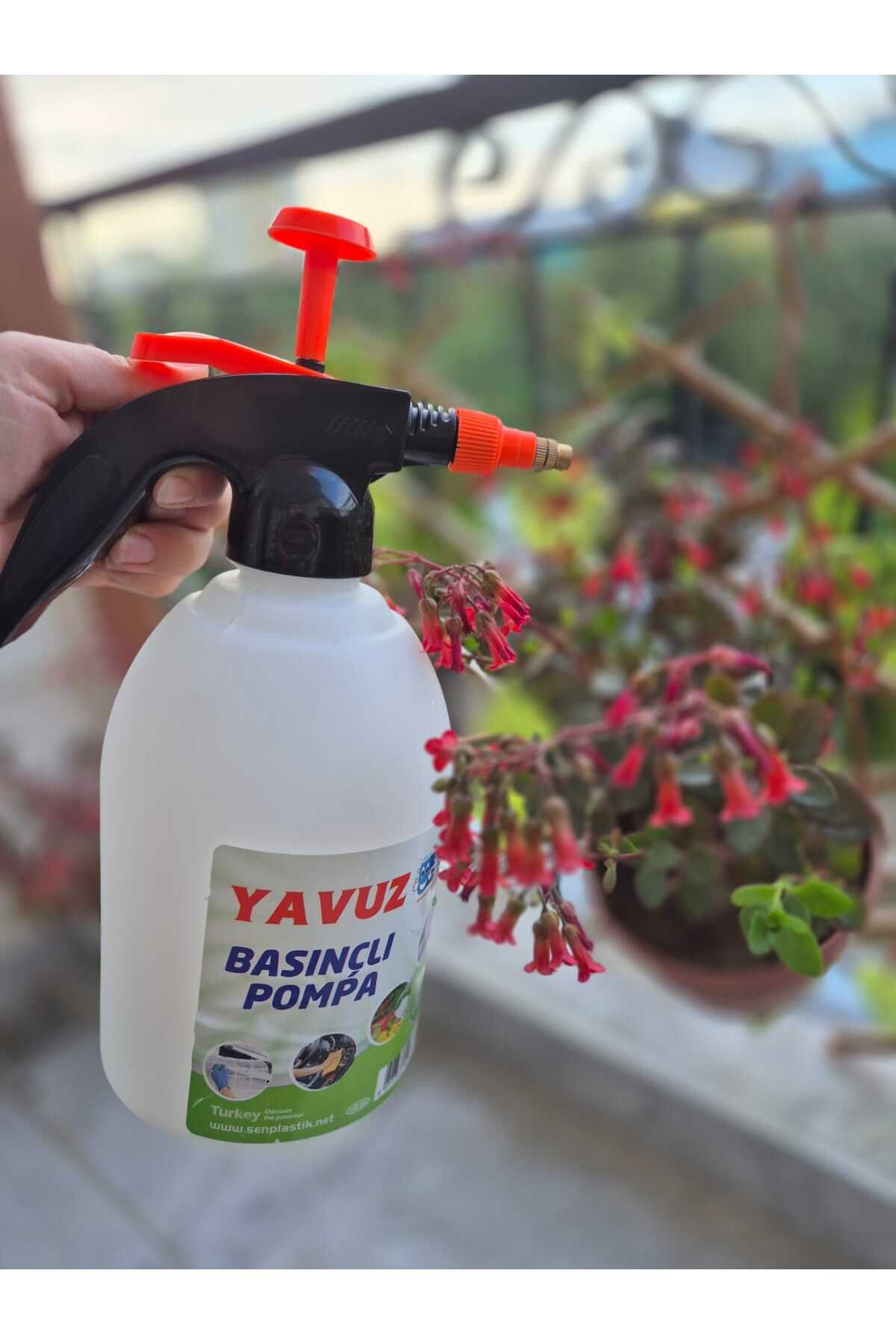 LEVA BASINÇLI SU POMPASI 2LT BİTKİ SULAMA VE İLAÇLAMA POMPASI BEYAZ TURUNCU