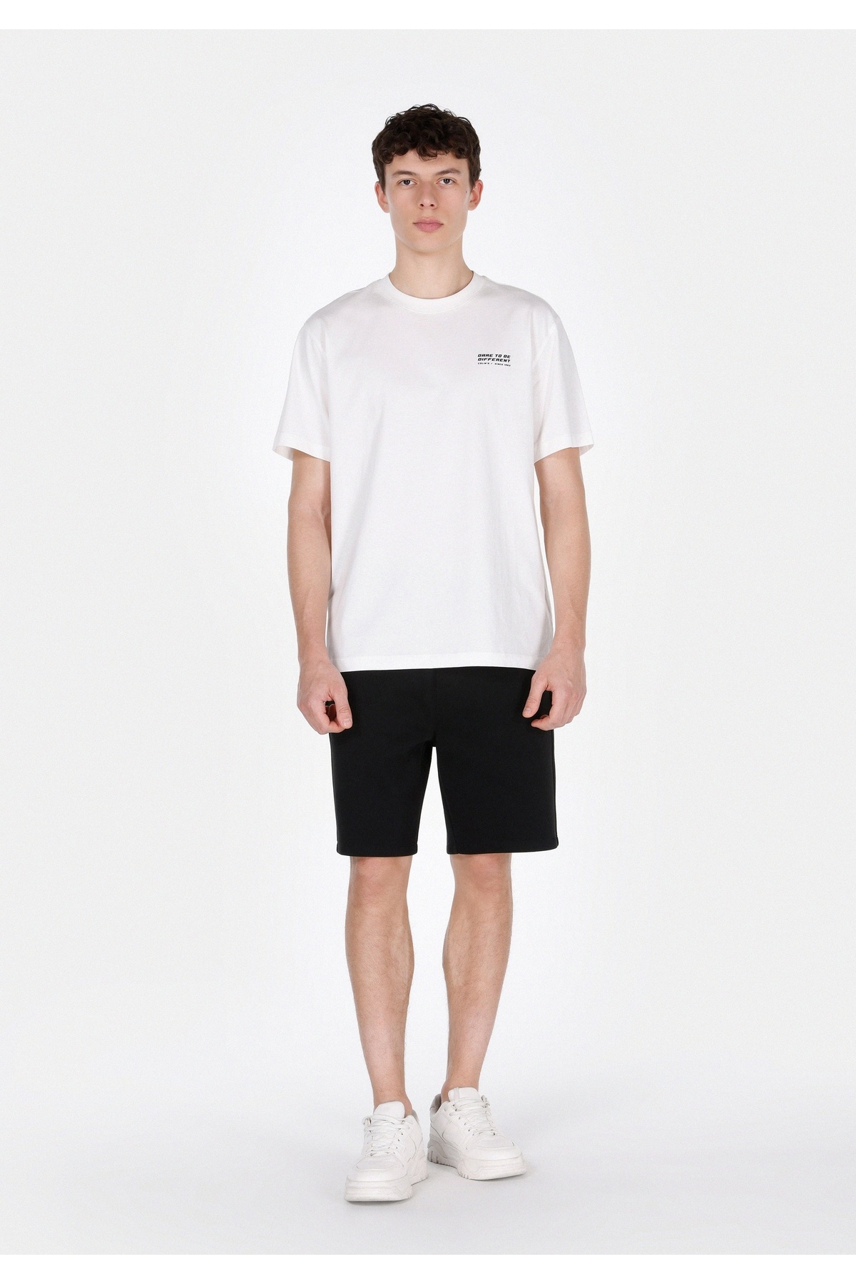 complete the look image