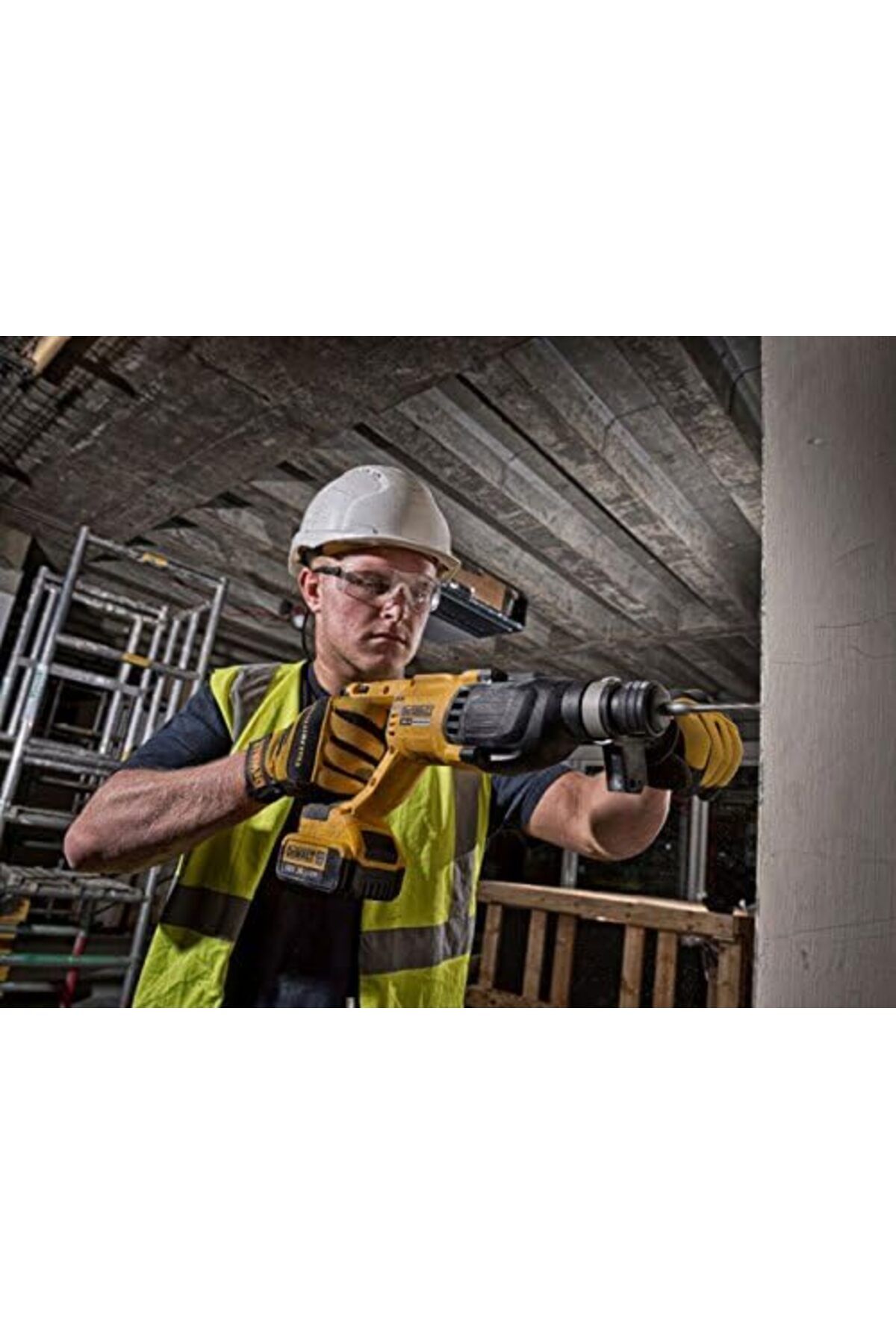 Dewalt-مطرقة لاسلكية DCH133M1 18 فولت ليثيوم أيون 26 مم SDS-Plus 3 أوضاع 2 كجم مع محرك بدون فرشاة و 1 × 4.0 أمبير في الساعة 4