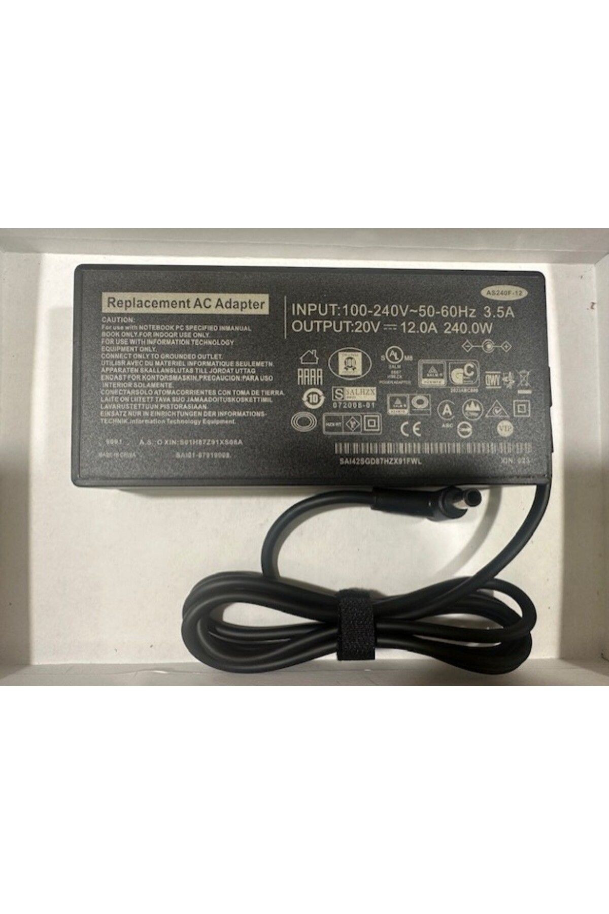 Leonpro 20 volt 12 amper adaptör 240 watt 6.0 mm 3.7 mm notebook adaptör