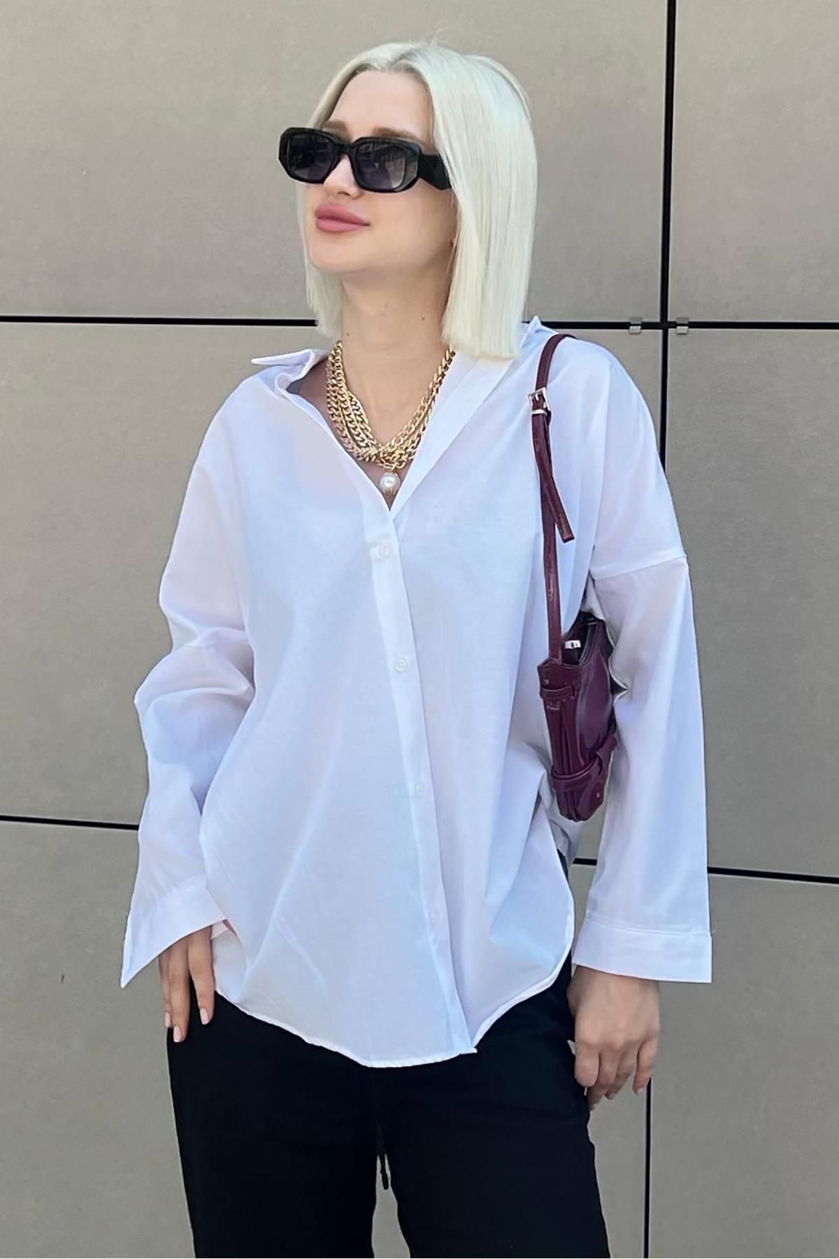 Madmext-Biela nadrozmerná košeľa Mad Girls Mg1369 3