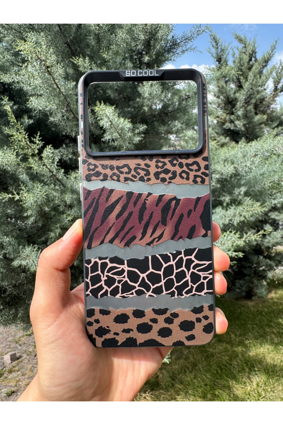 Poco X6 Pro Uyumlu Kılıf Vintage Leopar Desenli Çizgili Metalik Tuşlu Kamera Çıkıntılı Kapak