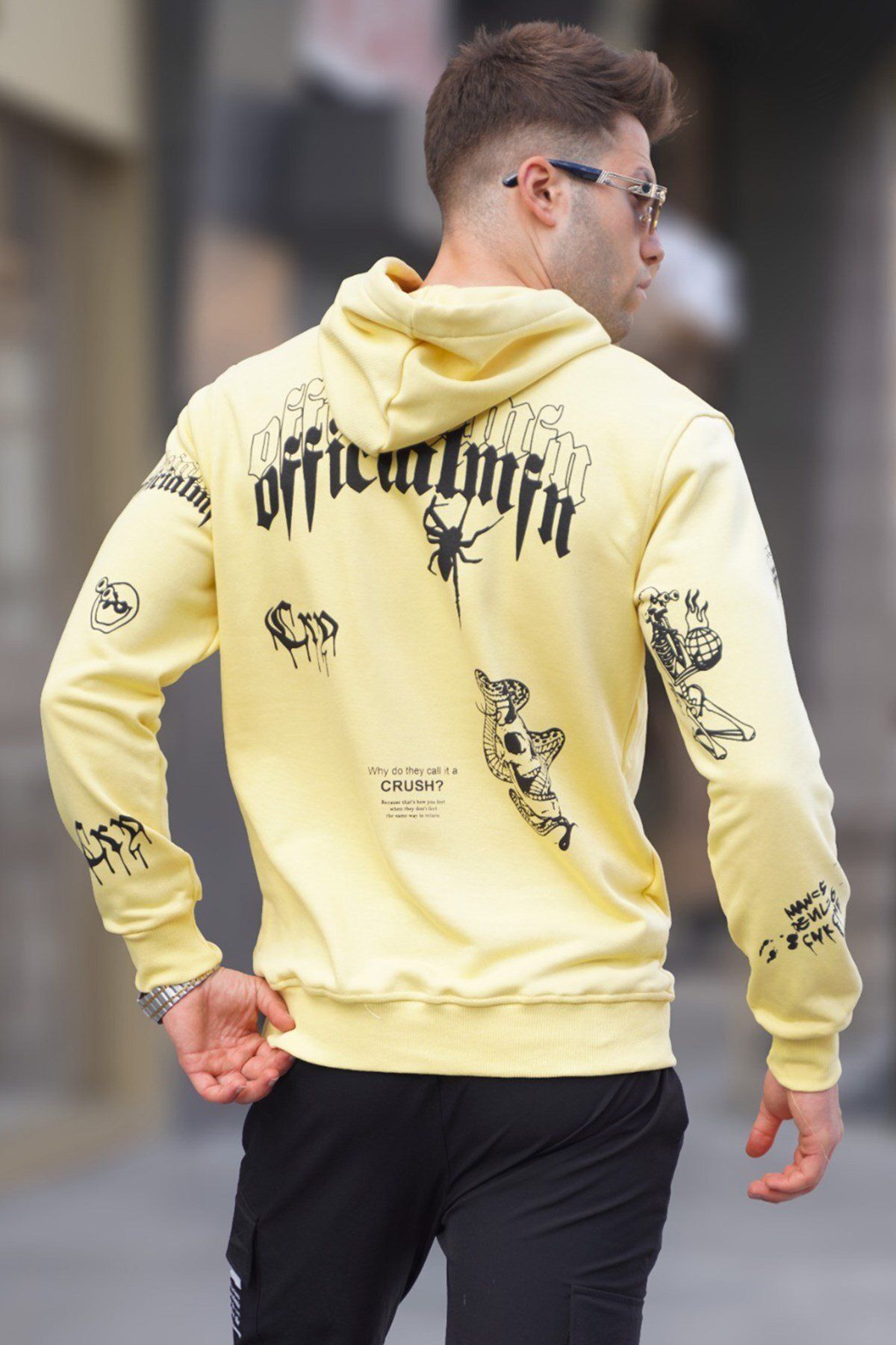 Madmext-Żółta bluza z kapturem i nadrukiem 5895 2