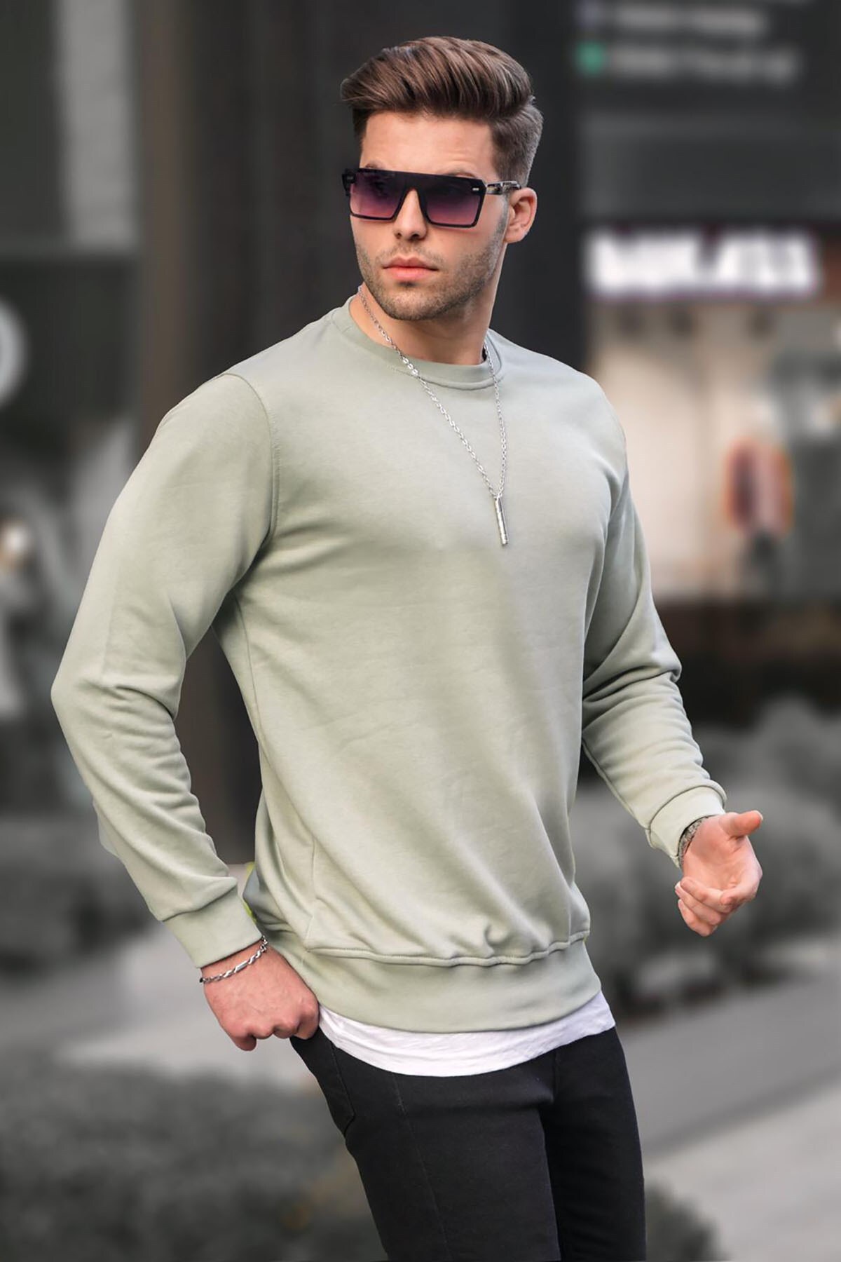 Madmext Mint Green Basic Crew Neck Men's Sweatshirt 6047