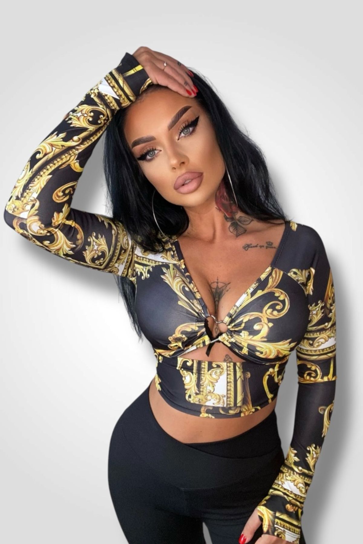 BOMBFIT-Heart Gold printed short-sleeved blouse 3