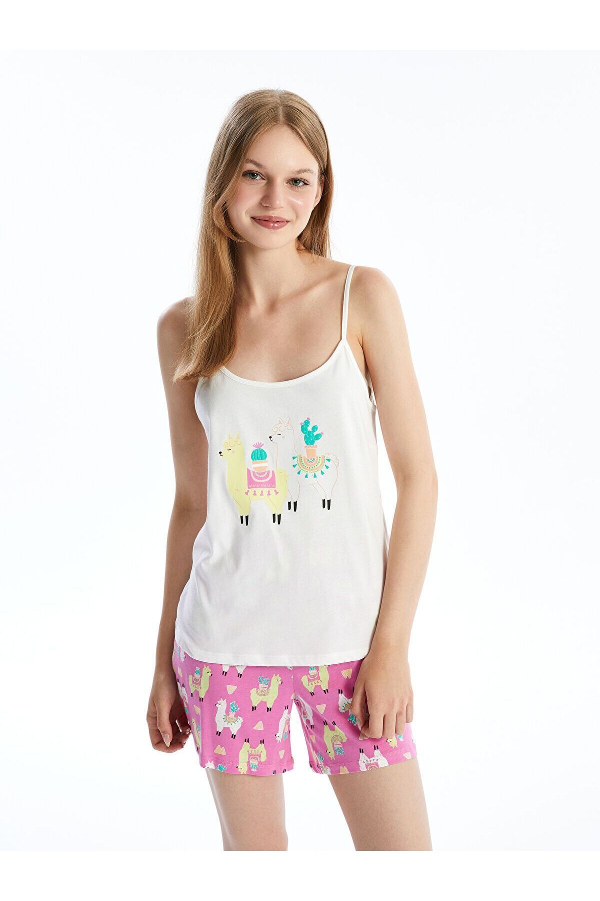 LC Waikiki U Yaka Baskılı Askılı Kadın Şortlu Pijama Takımı