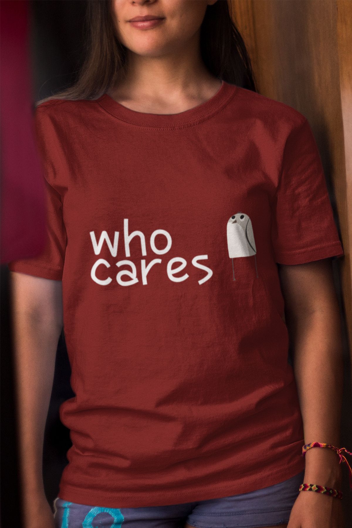 qoeuyl boutique Who Cares Umursamaz Kuş Baskılı Eğlenceli Hediyelik Renkli Unisex T-Shirt