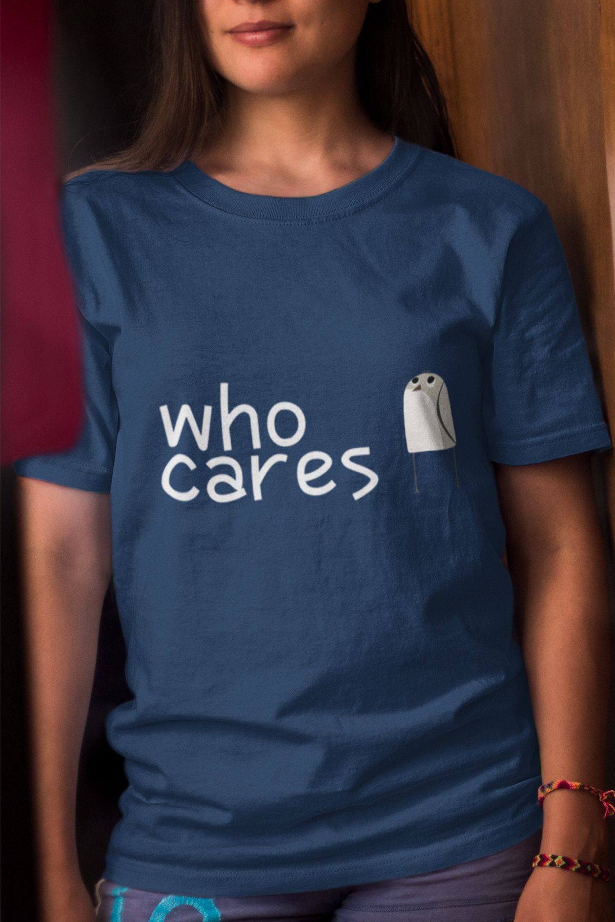 qoeuyl boutique Who Cares Umursamaz Kuş Baskılı Eğlenceli Hediyelik Renkli Unisex T-Shirt