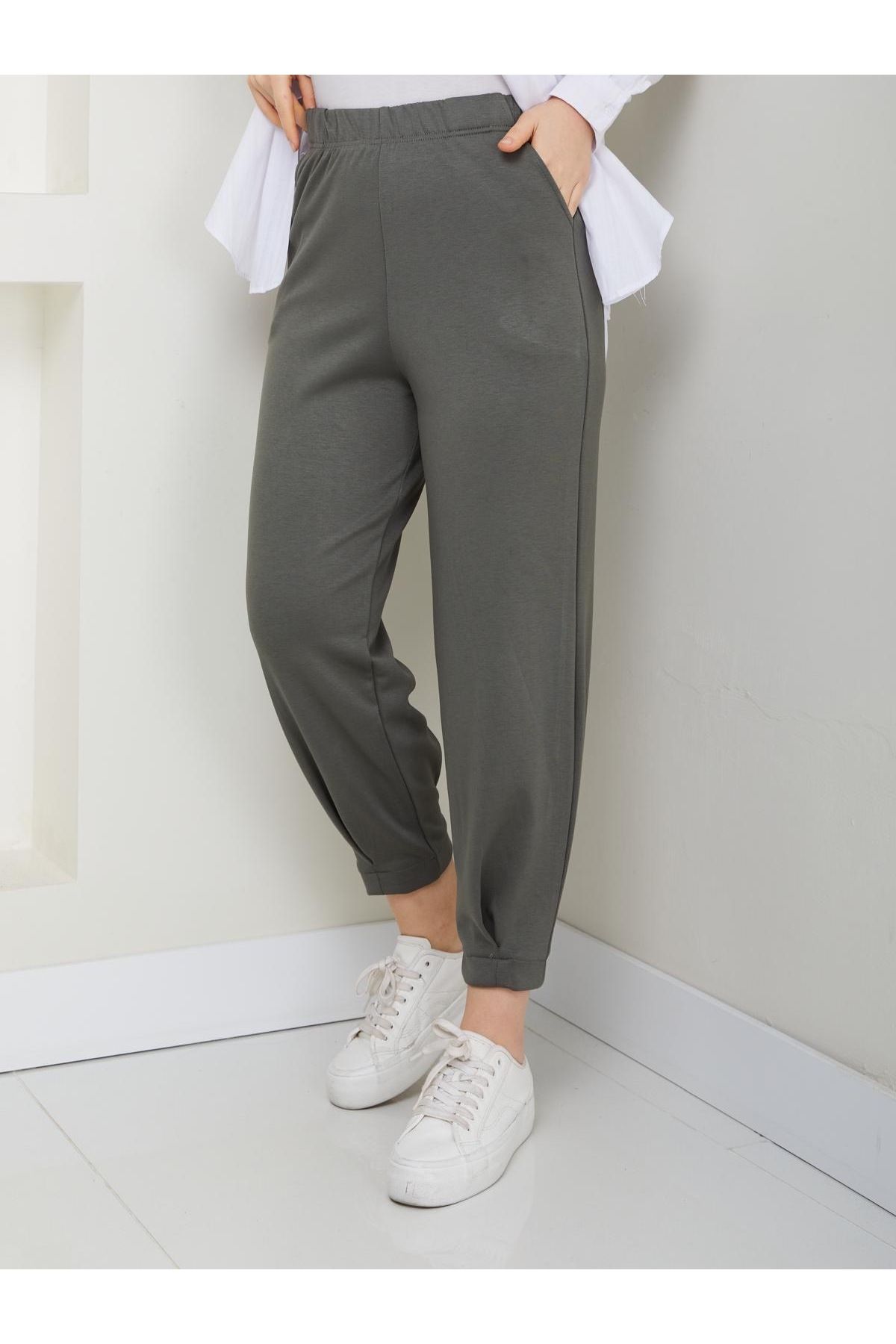 soBasic-Modal Fabric Soft Textured Silk Jogger Shalvar Training Pants - Khaki 2