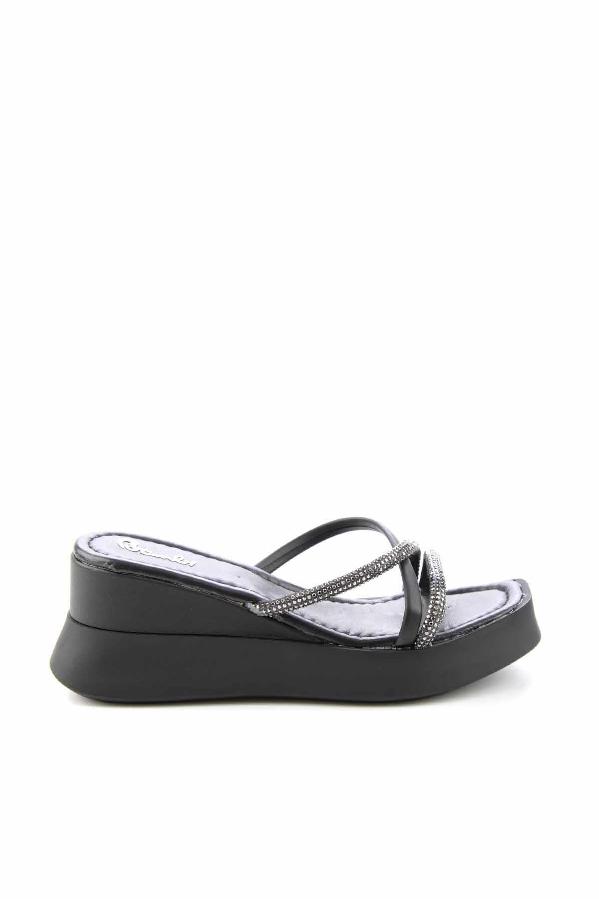 Bambi-Women's Black Slippers K04823075309 1