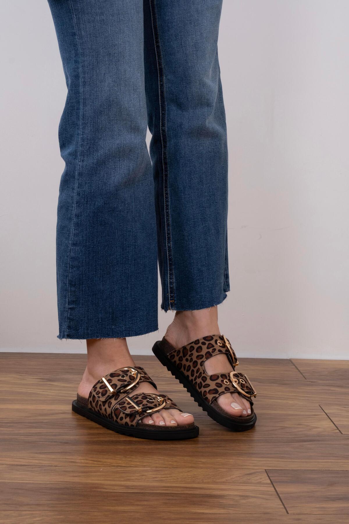 sovrana-Two Belt Slippers Leopard 2