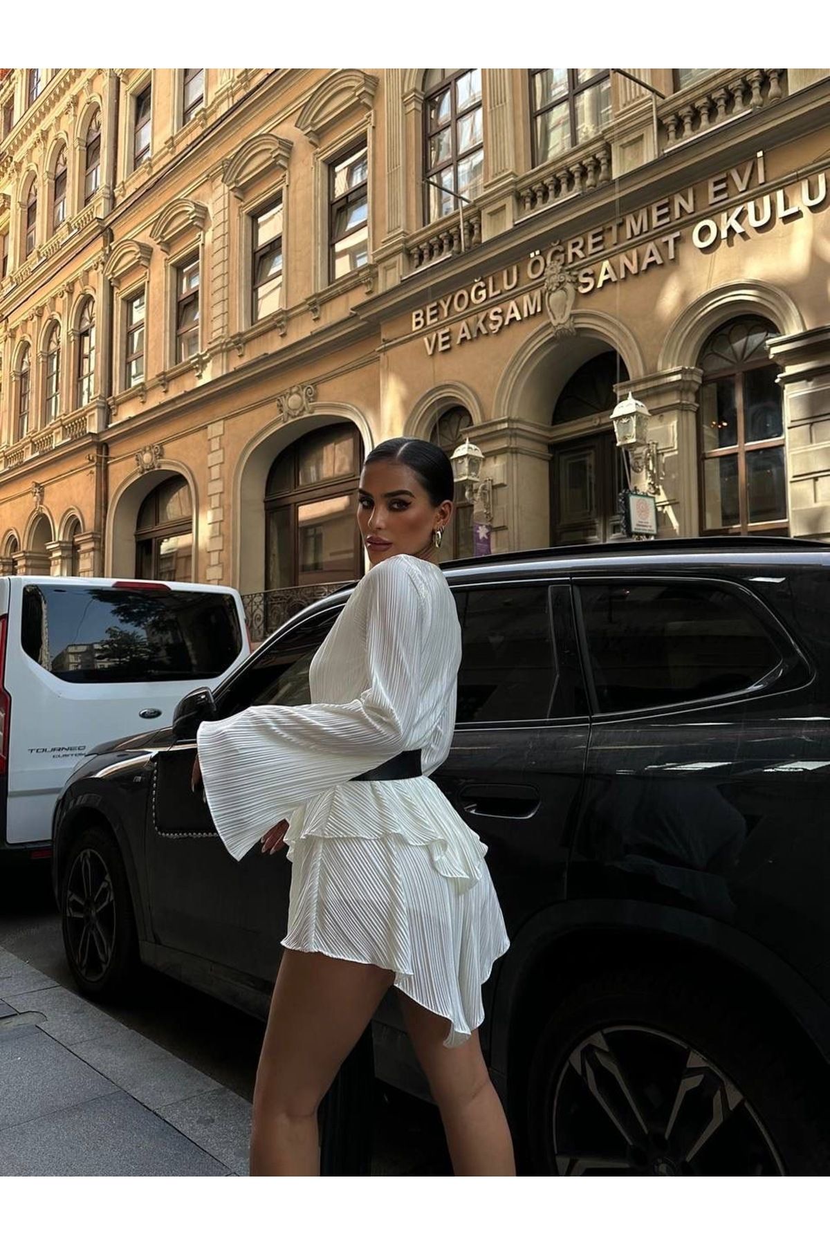 Ekim Store-Rochie mini cu curea plisată cu decolteu în formă de A și pantaloni scurți 3