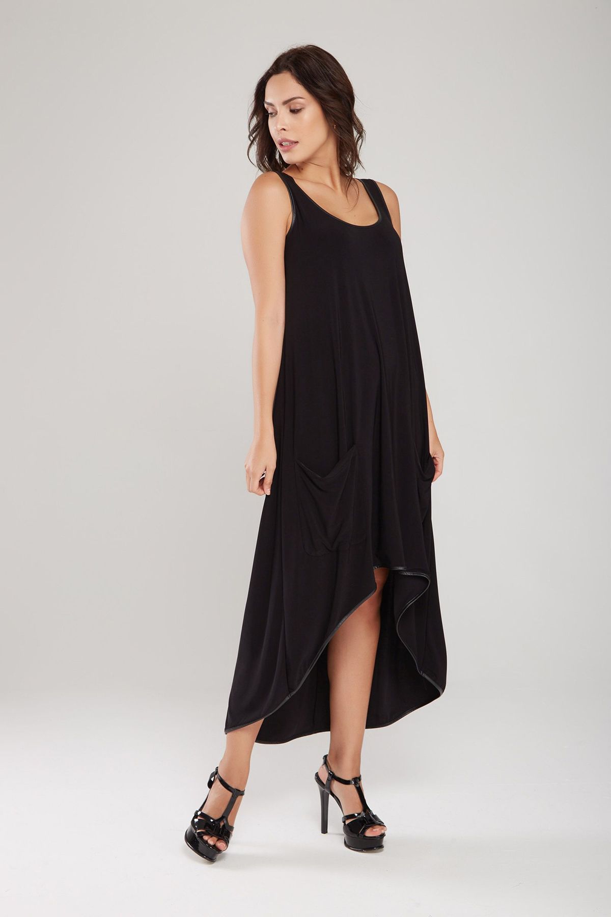 Laranor-Black U Neck Asymmetrical Rhat Cut Pocket Detail Dress 24L7547 3