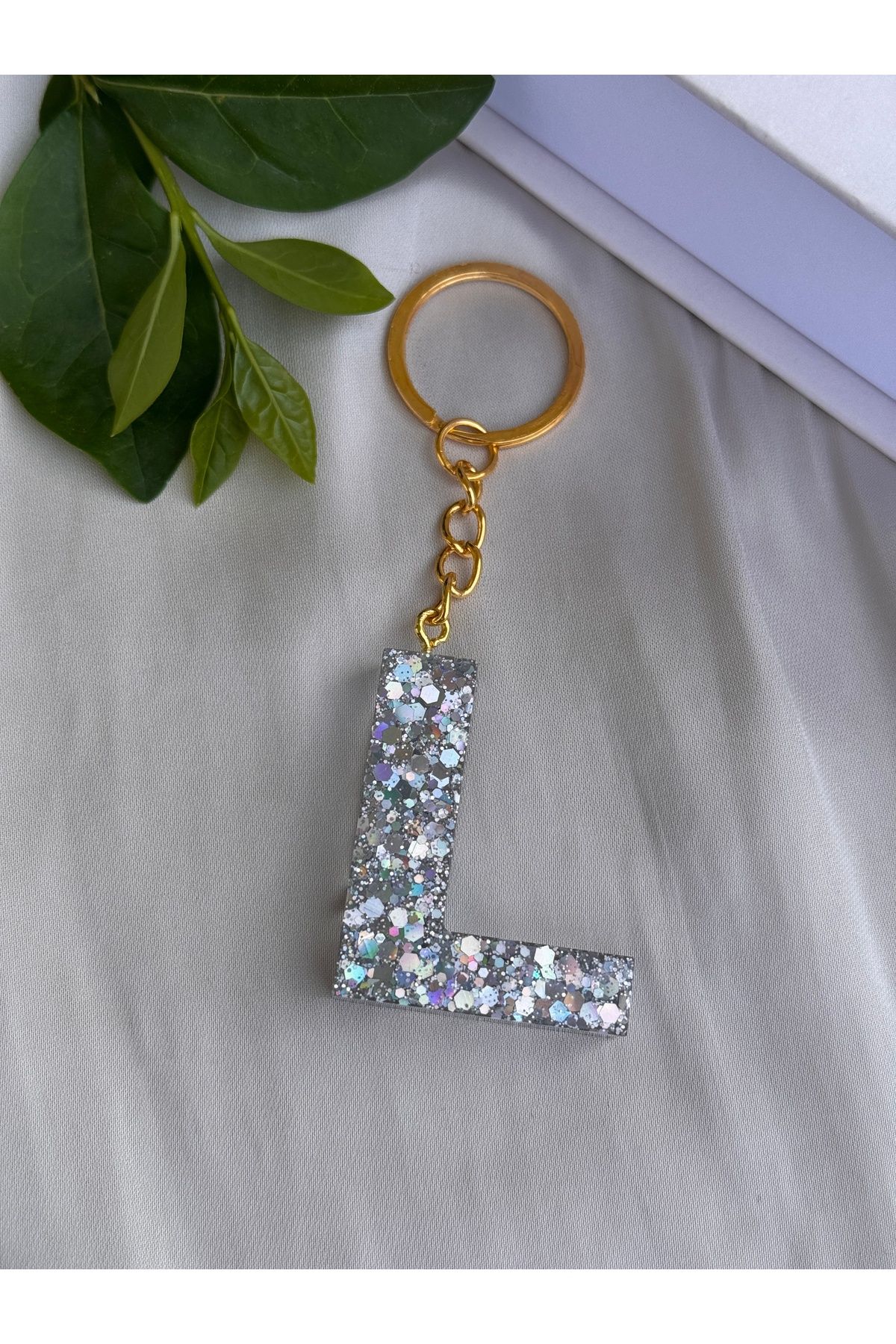 HERCY-Letter L Epoxy Resin Keychain |   Glitter Letter Keychain |   Bag Accessory |   Bag Ornament 3