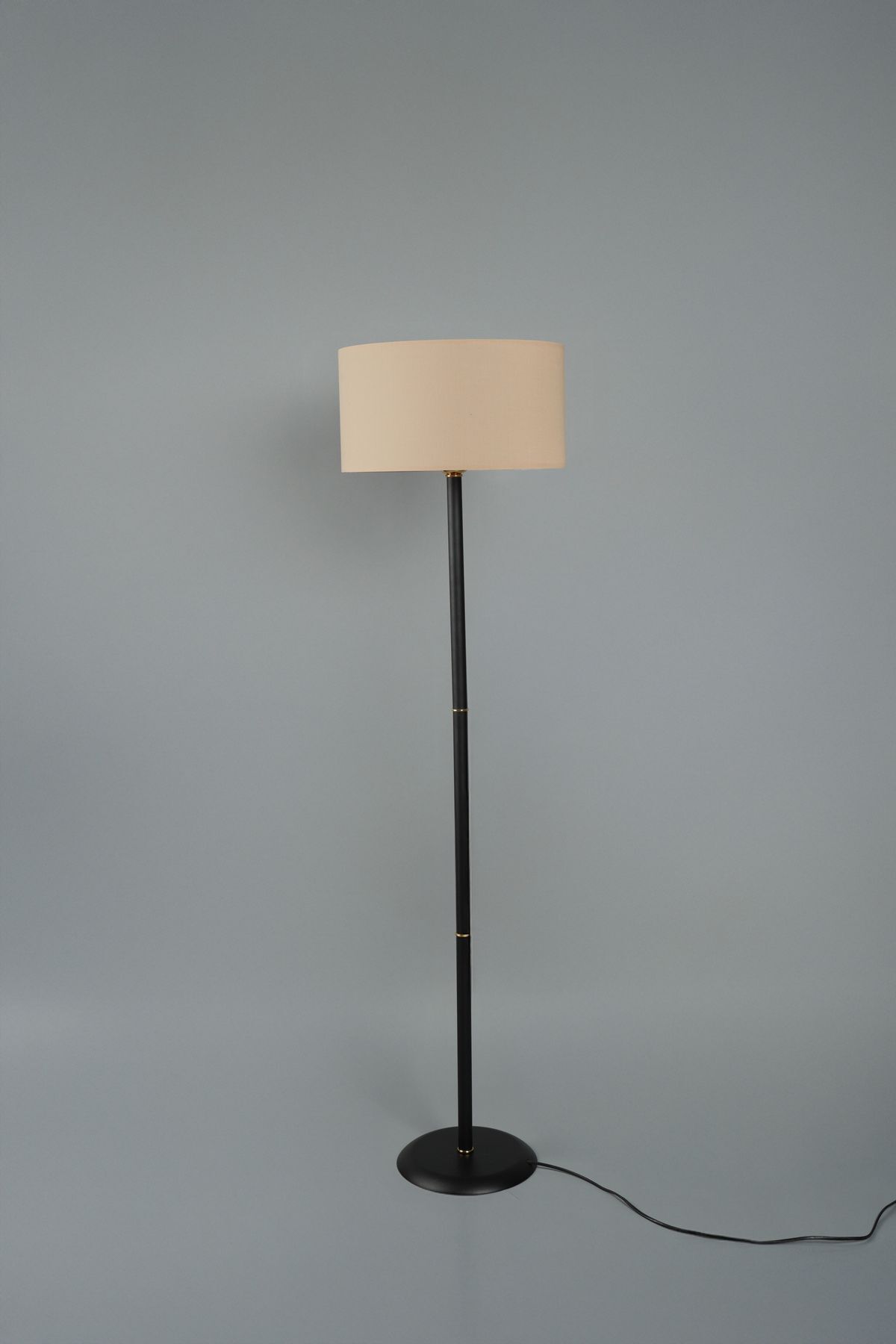 teknotrust Vica Metal Lambader Siyah-Pudra (38x38x145 cm)