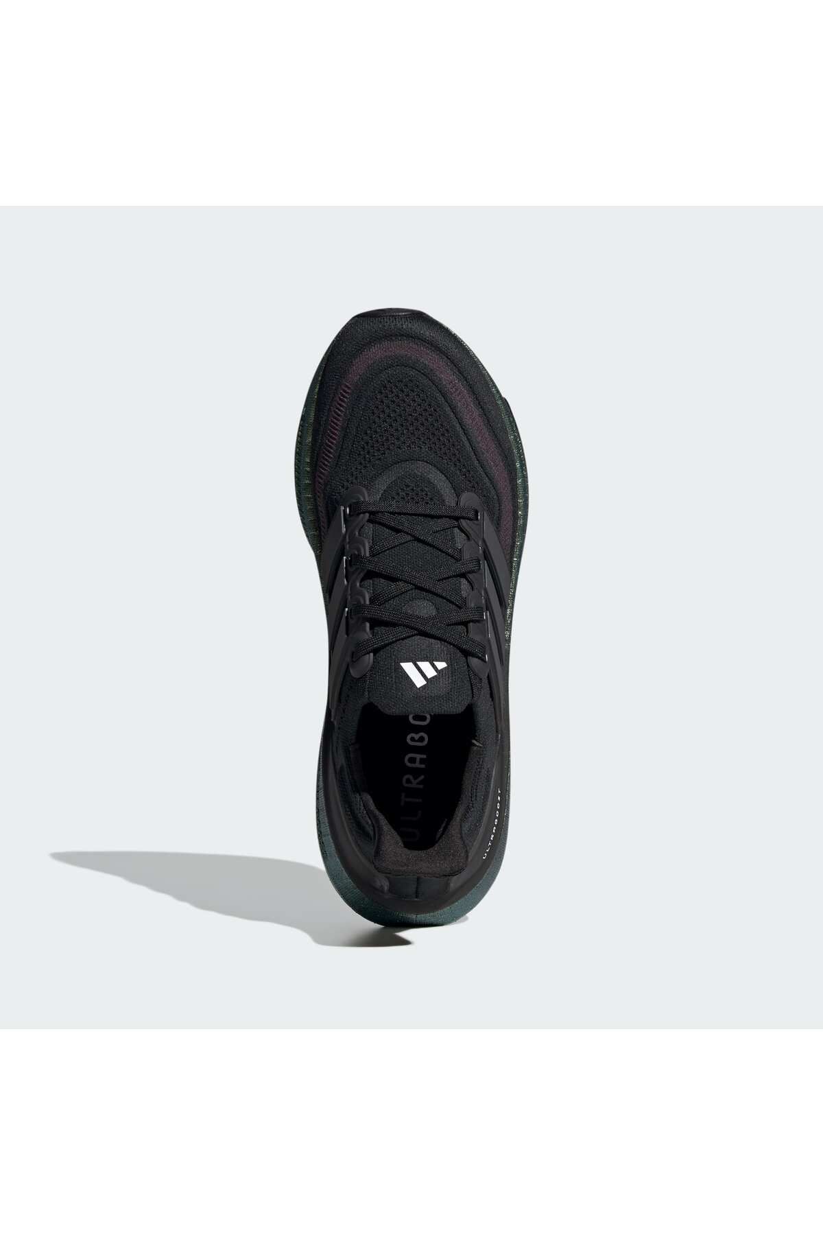 adidas نور ULTRABOOST