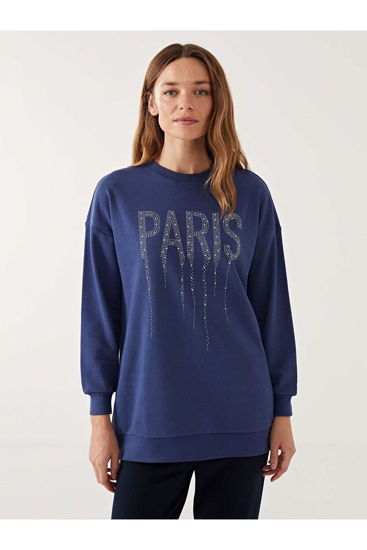 LC Waikiki Bisiklet Yaka Parlak Taşlı Kadın Sweatshirt Tunik